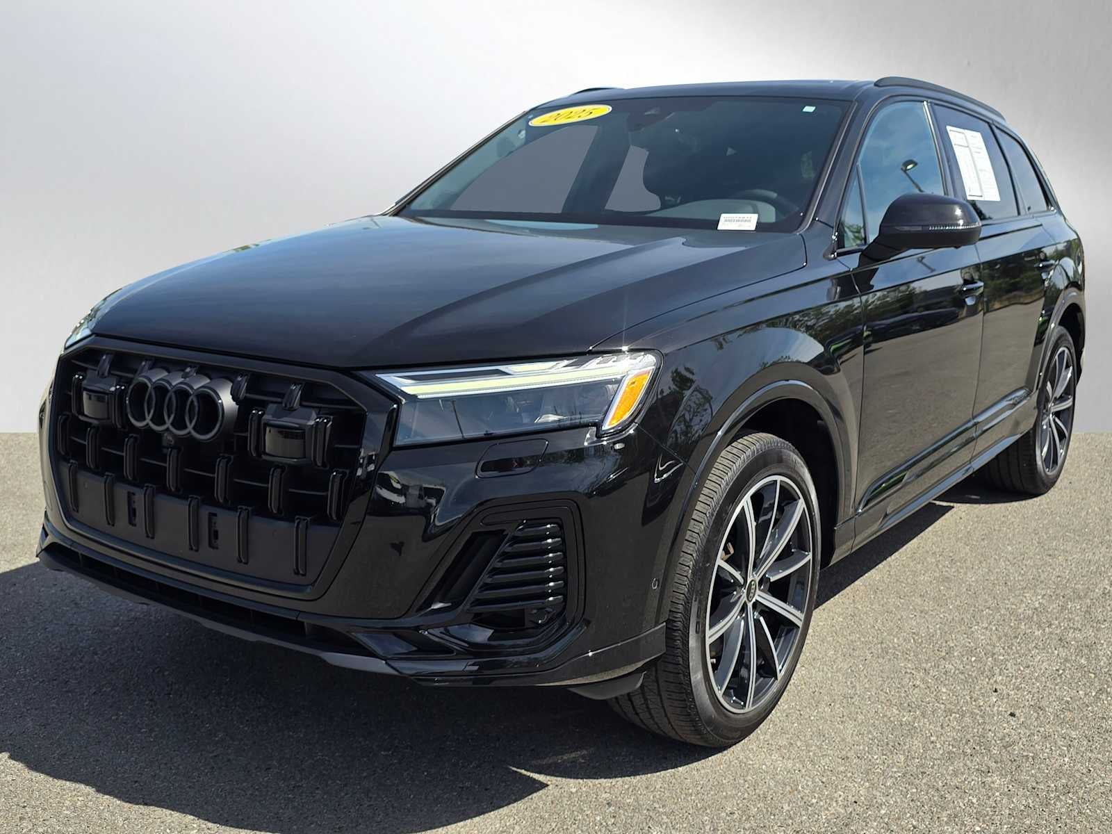 2025 Audi Q7 Premium Plus