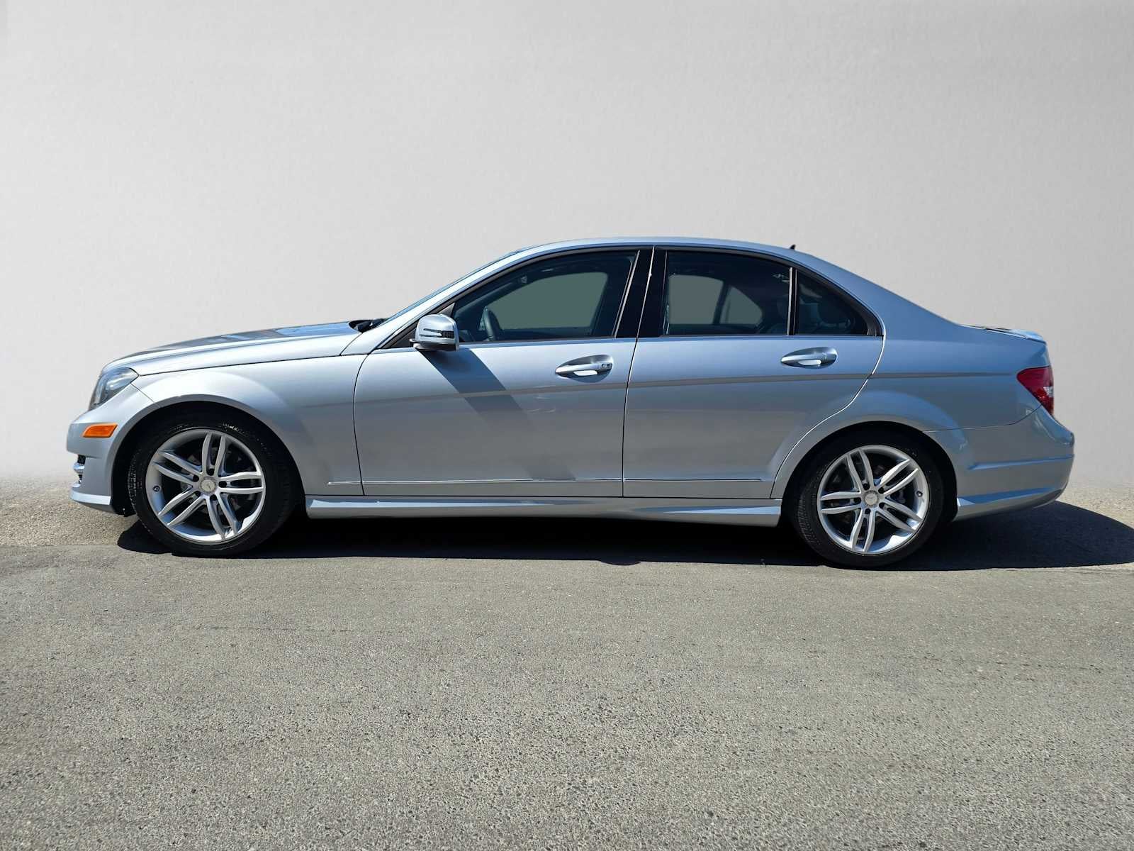 2013 Mercedes-Benz C 250 4dr Sdn RWD