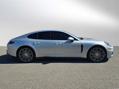 2018 Porsche Panamera RWD