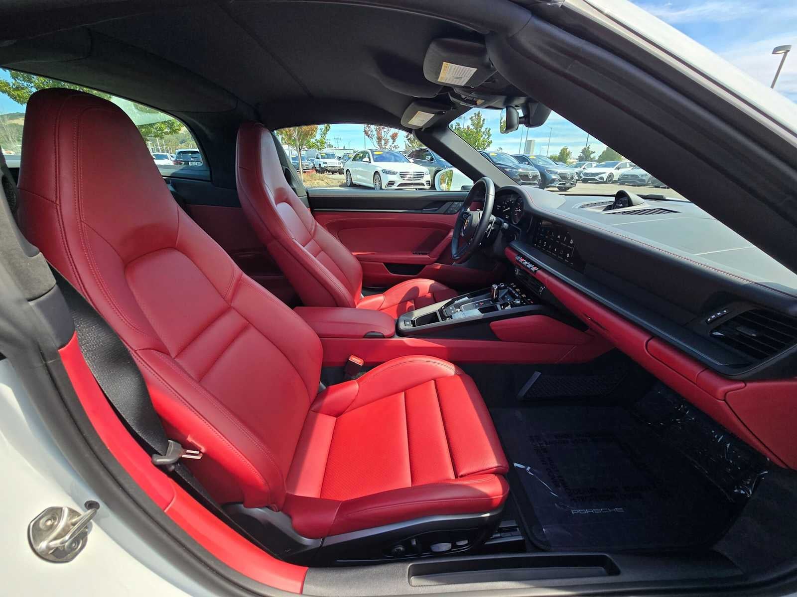 2024 Porsche 911 4 GTS