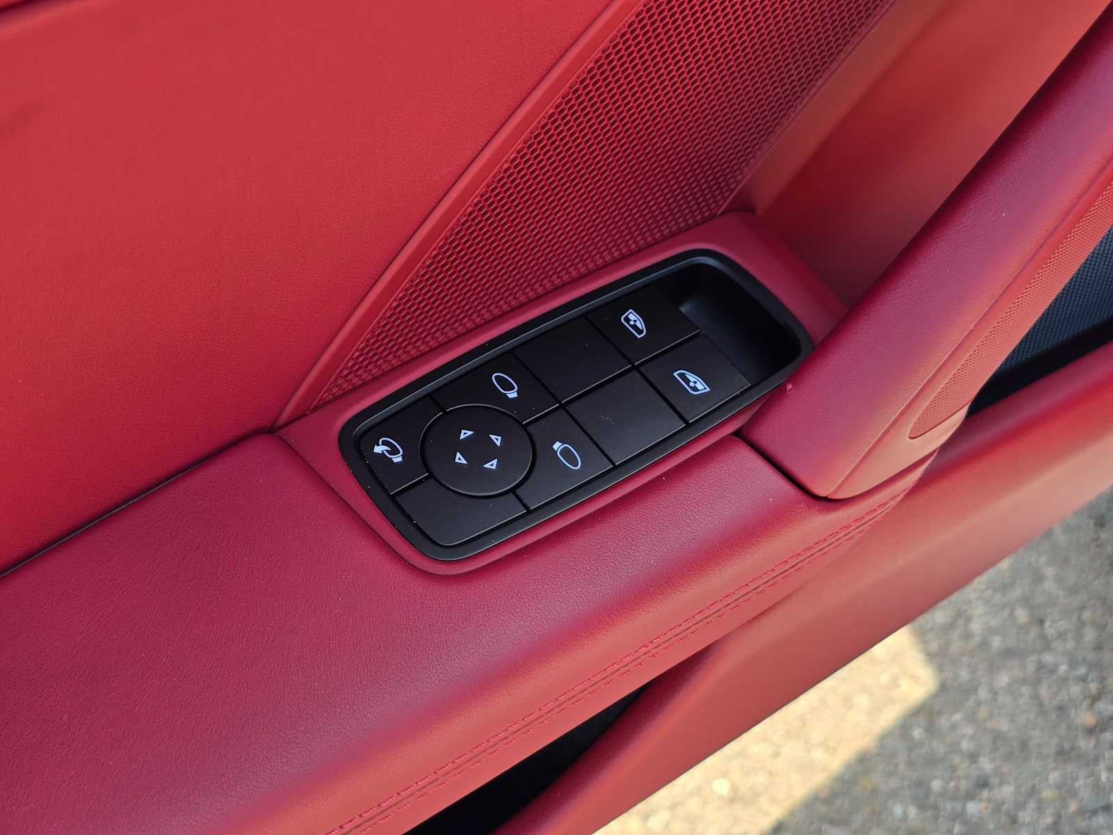 2024 Porsche 911 4 GTS