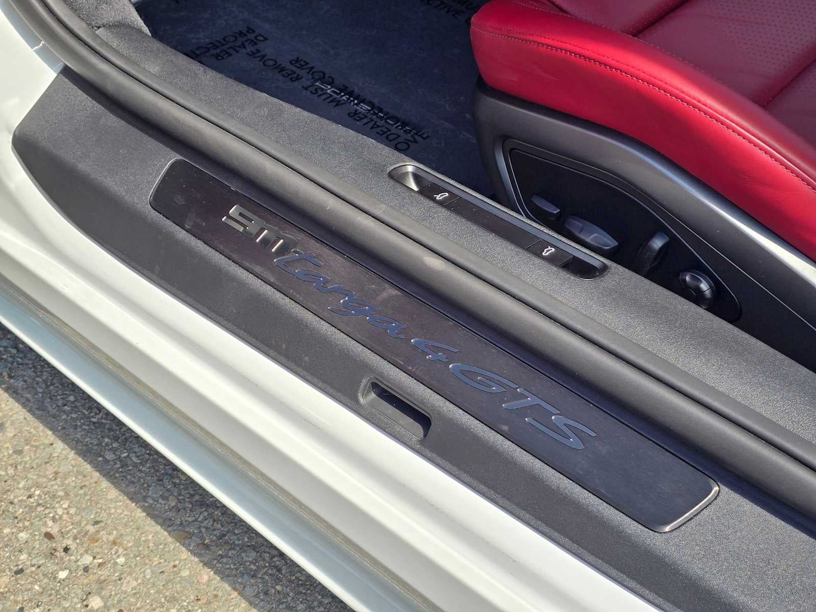2024 Porsche 911 4 GTS