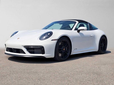 2024 Porsche 911 4 GTS