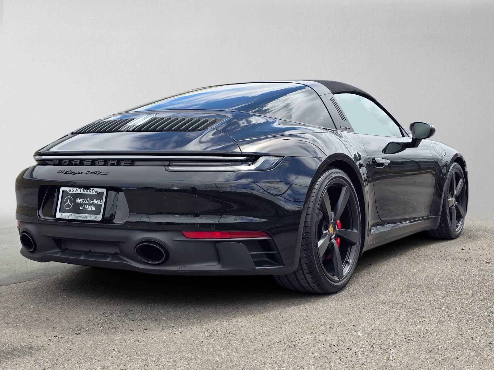 2024 Porsche 911 4 GTS