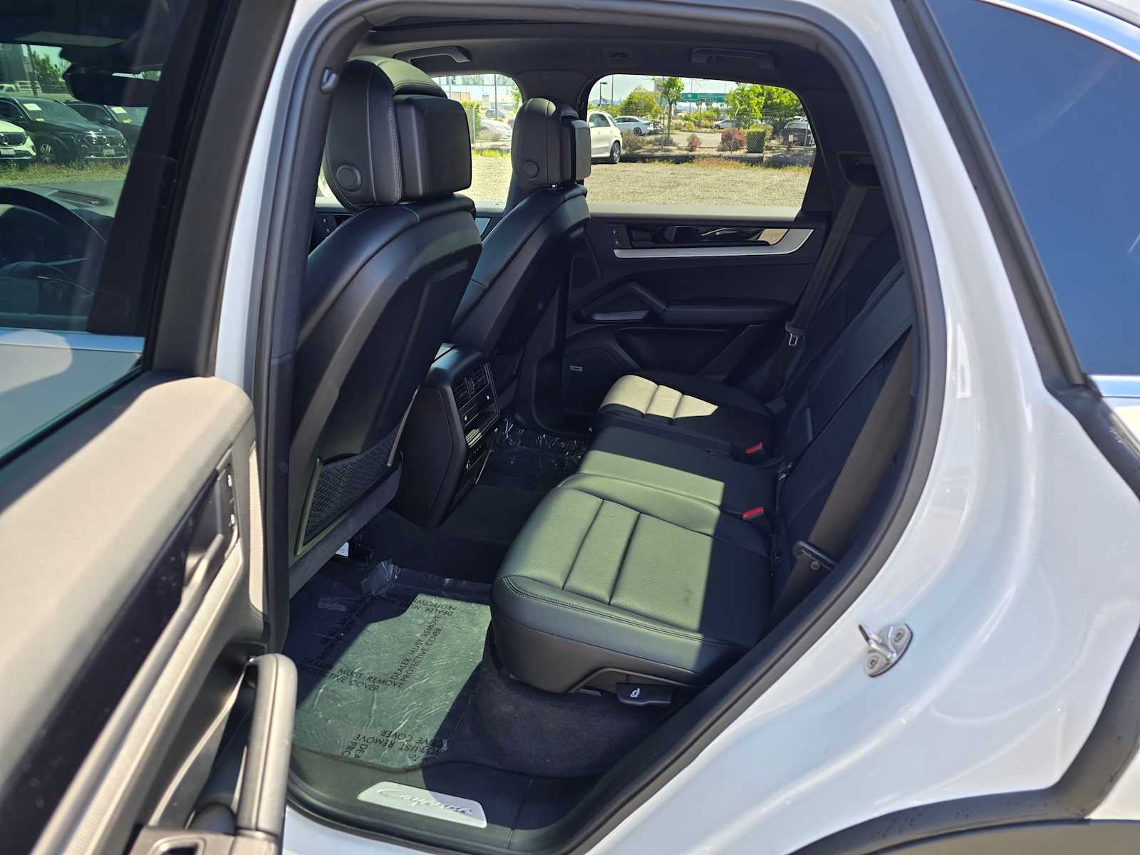 2024 Porsche Cayenne AWD