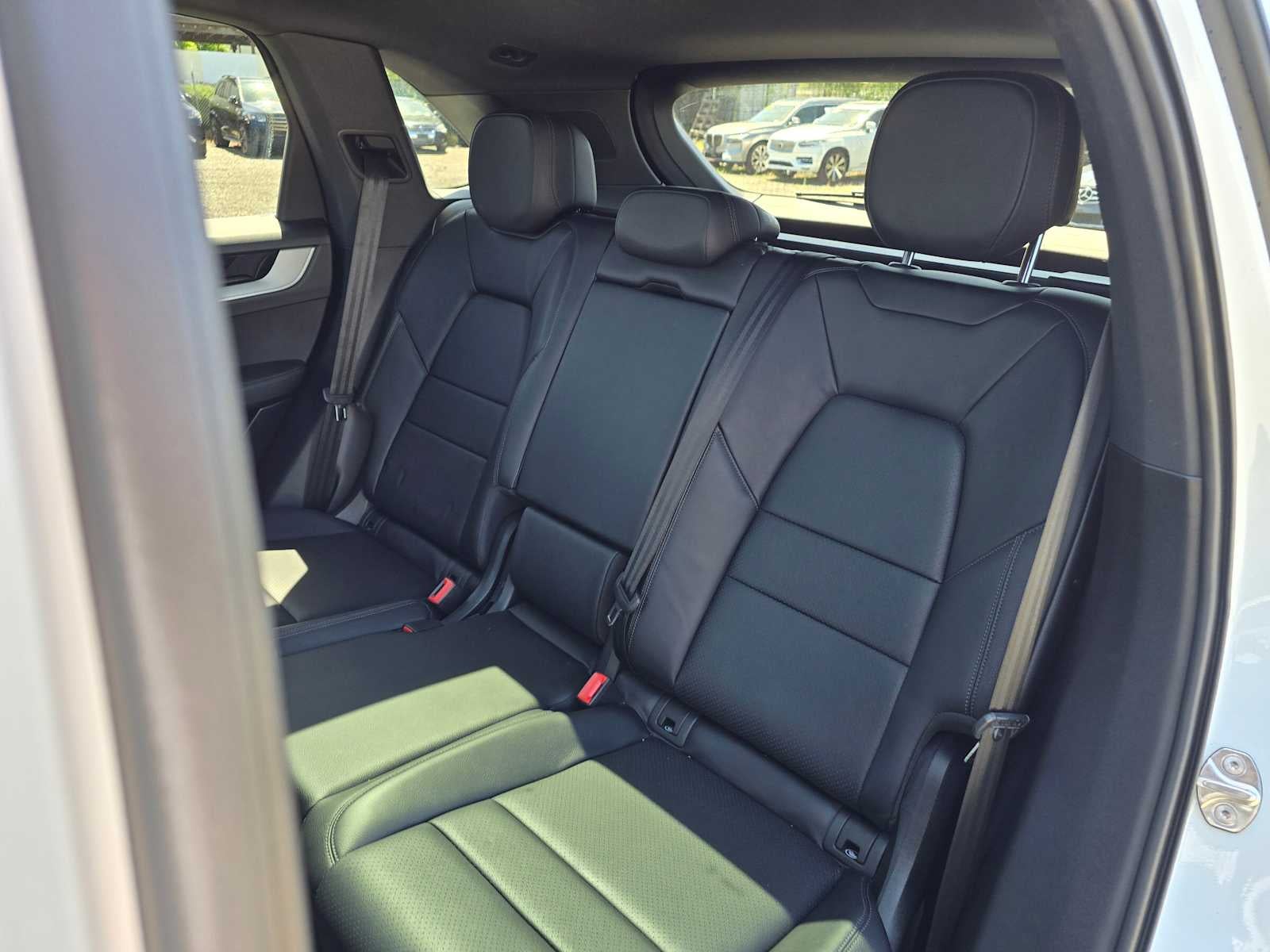 2024 Porsche Cayenne AWD