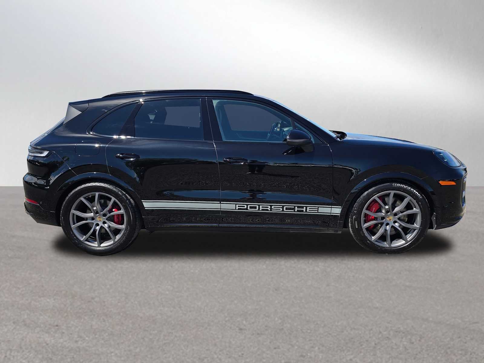 2024 Porsche Cayenne S