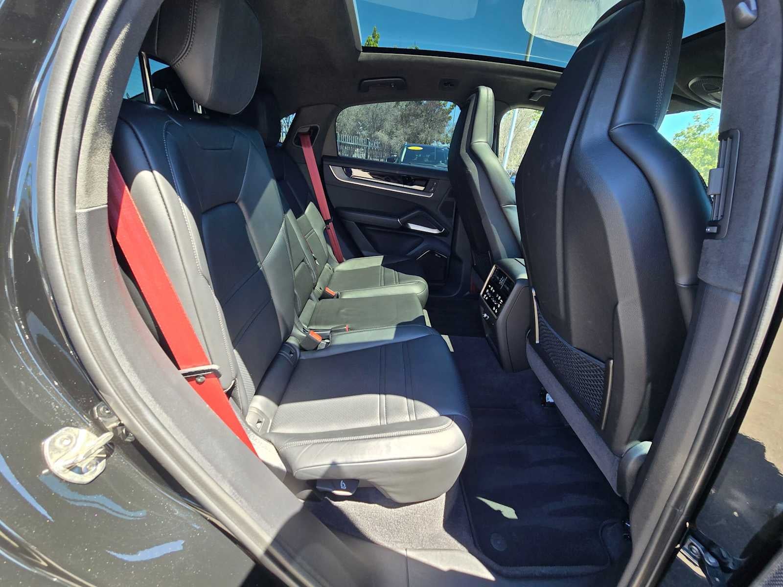 2025 Porsche Cayenne Turbo E-Hybrid