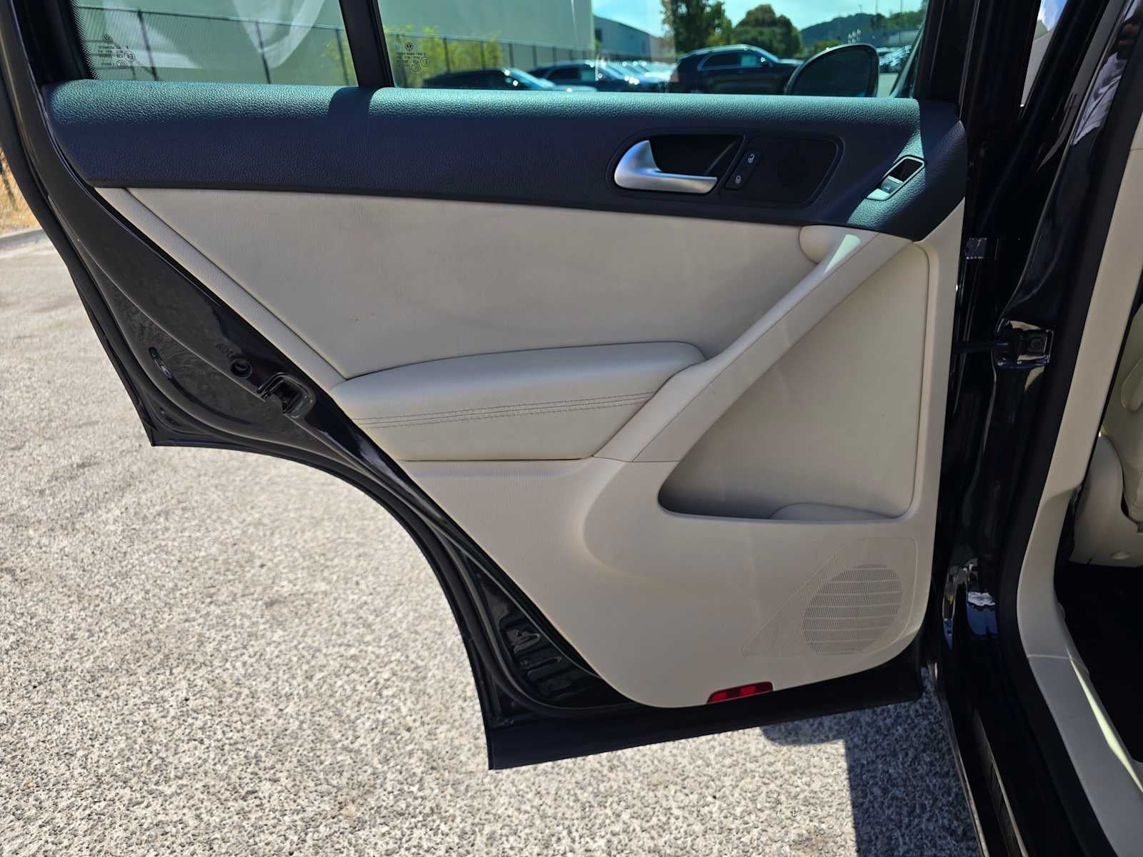 2014 Volkswagen Tiguan SE