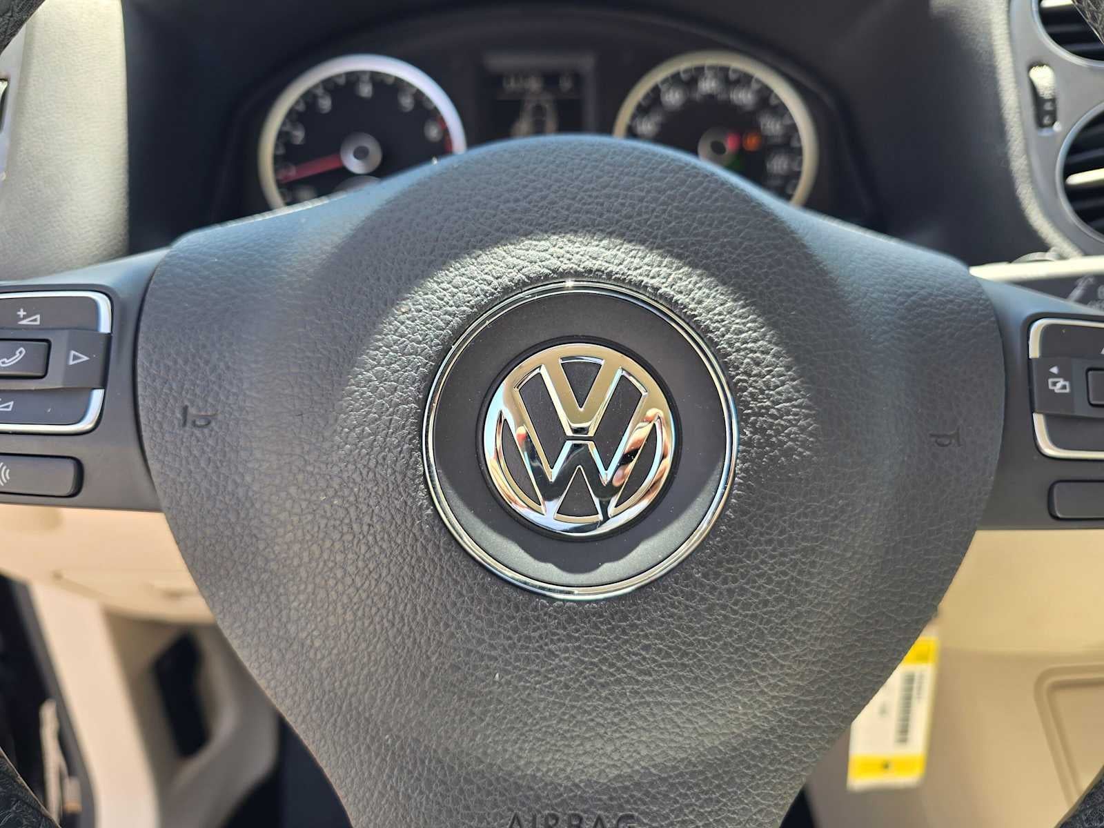 2014 Volkswagen Tiguan SE
