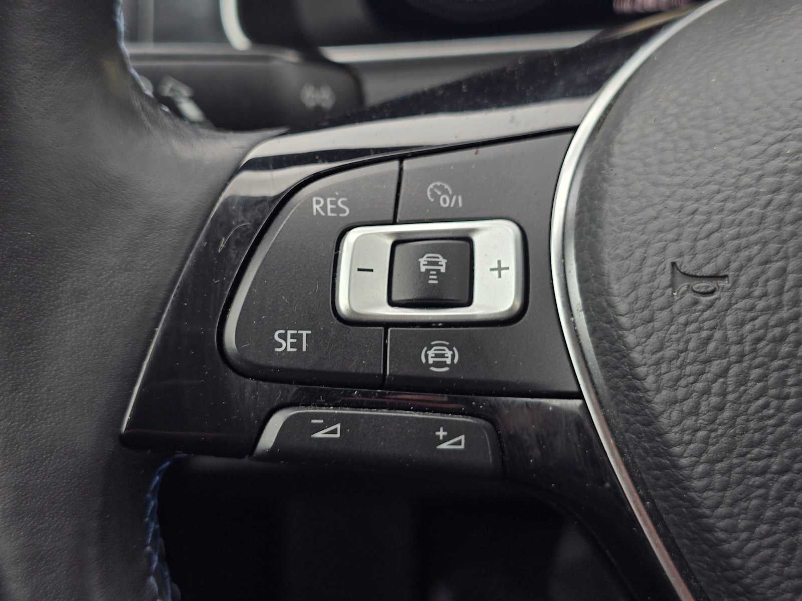 2019 Volkswagen e-Golf SEL Premium