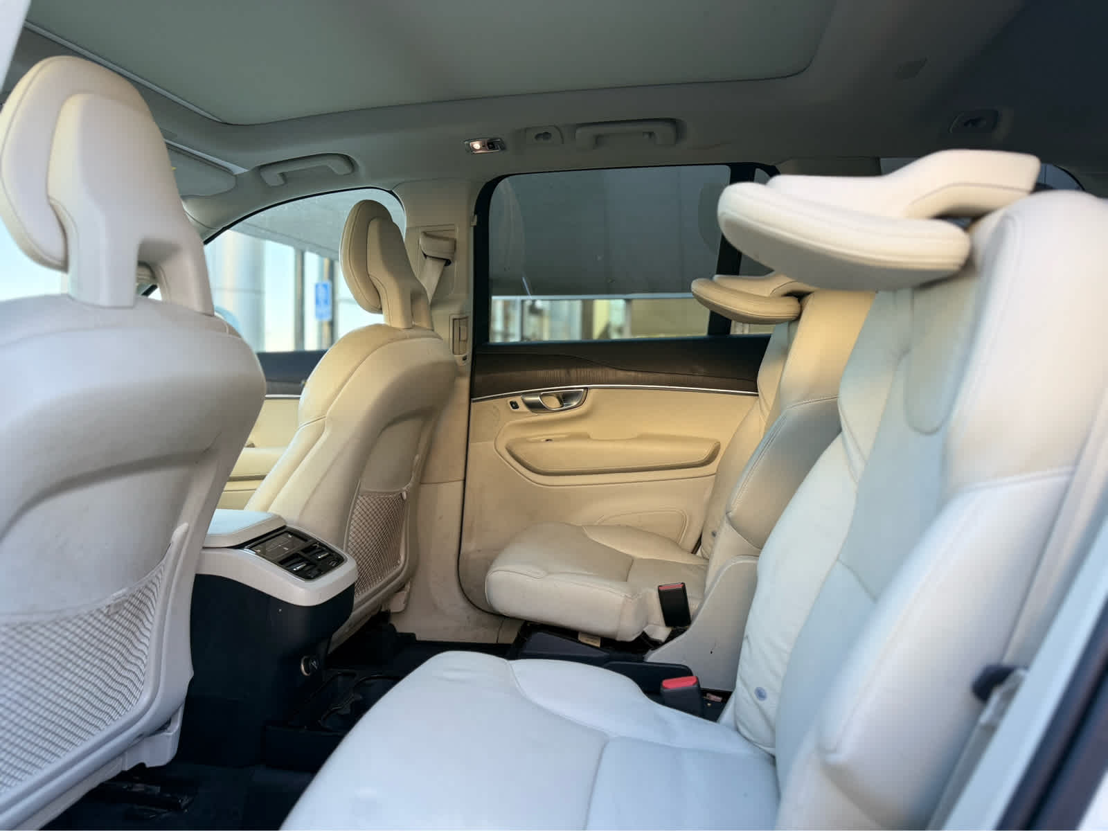 2020 Volvo XC90 Momentum