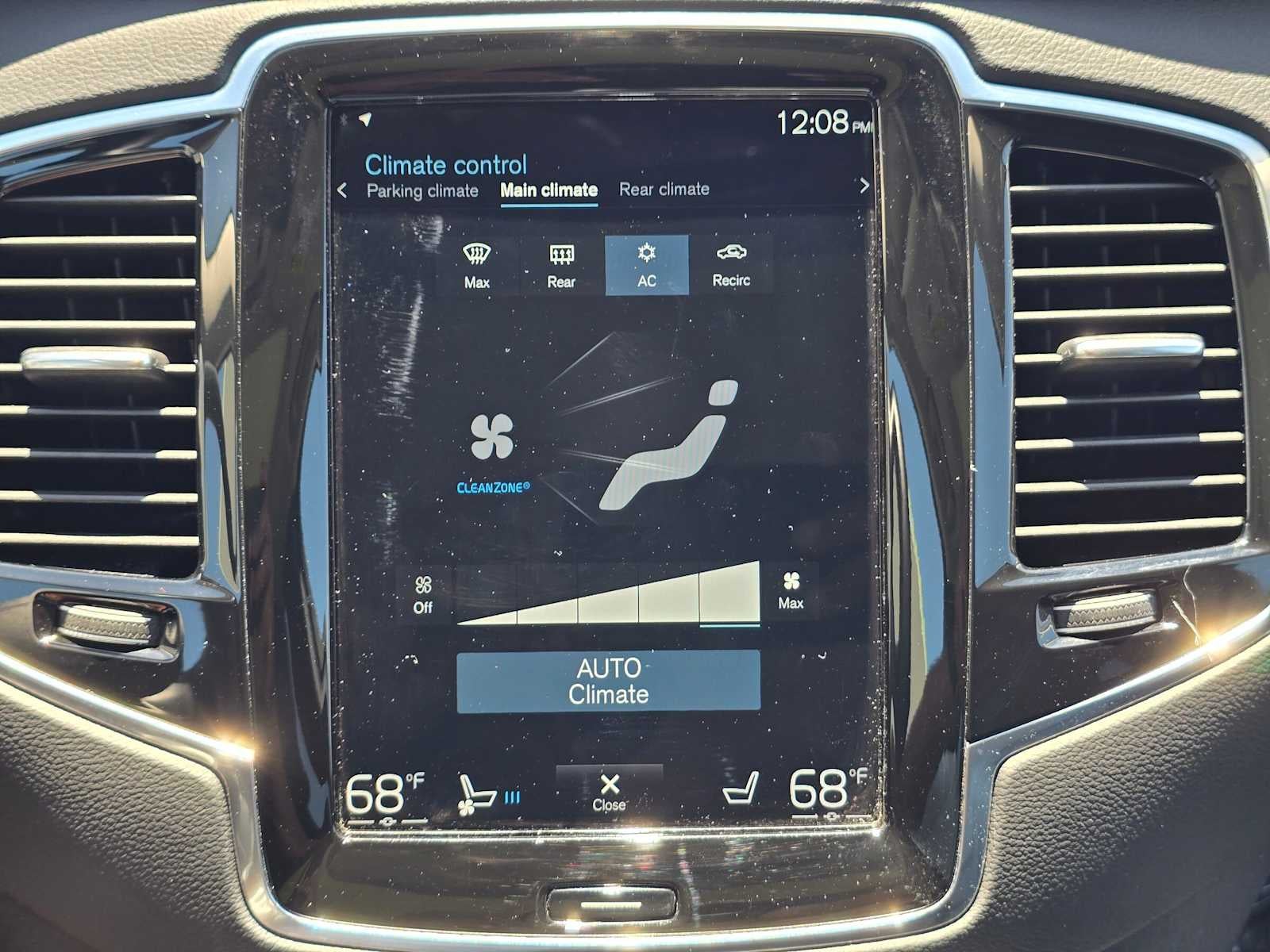2022 Volvo XC90 Recharge Plug-In Hybrid Inscription