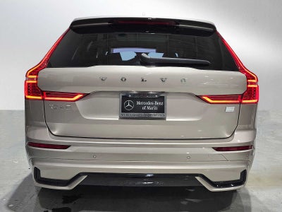 2023 Volvo XC60 Recharge Plug-In Hybrid Ultimate Dark Theme