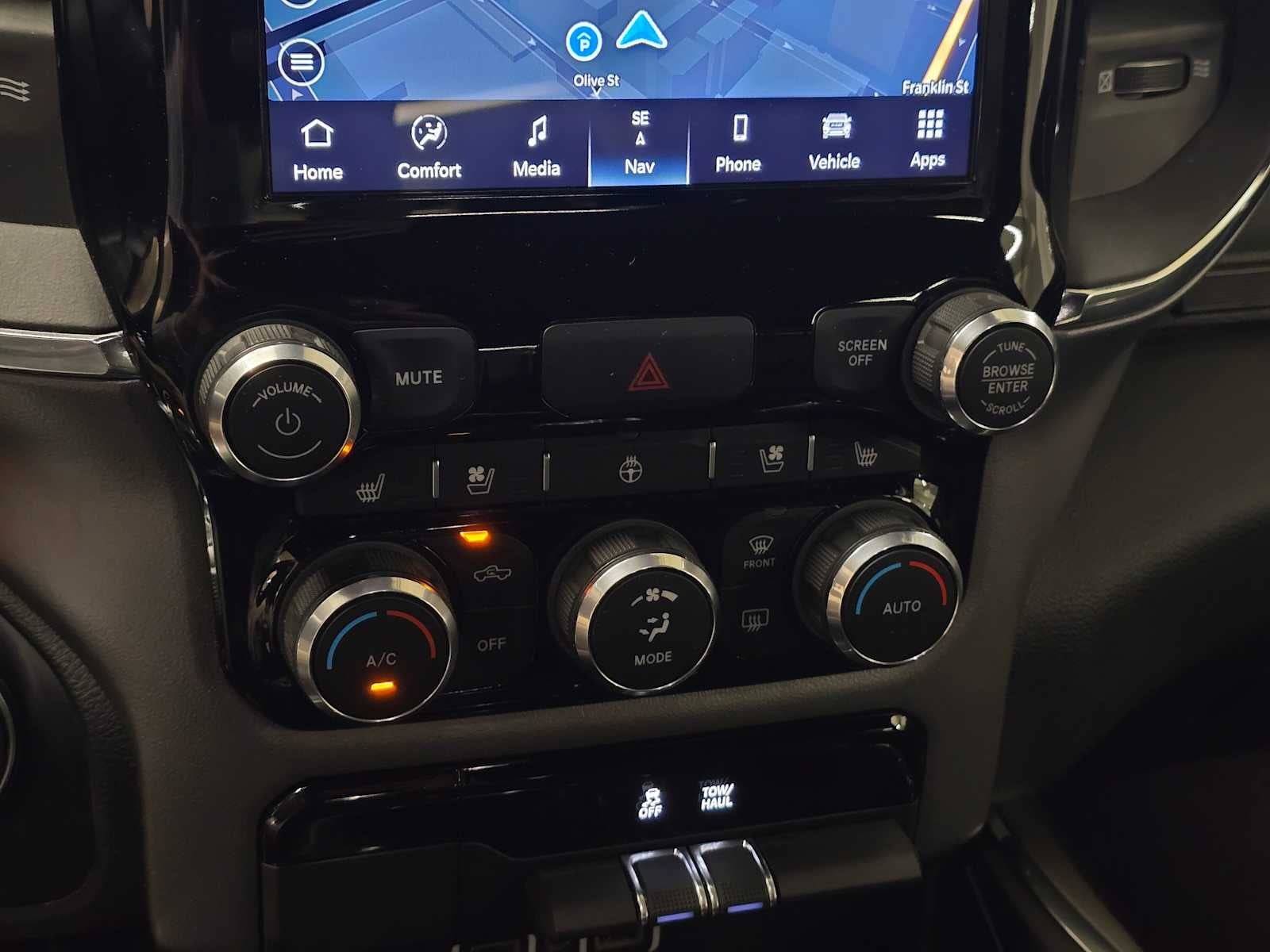 2024 RAM 1500 Laramie