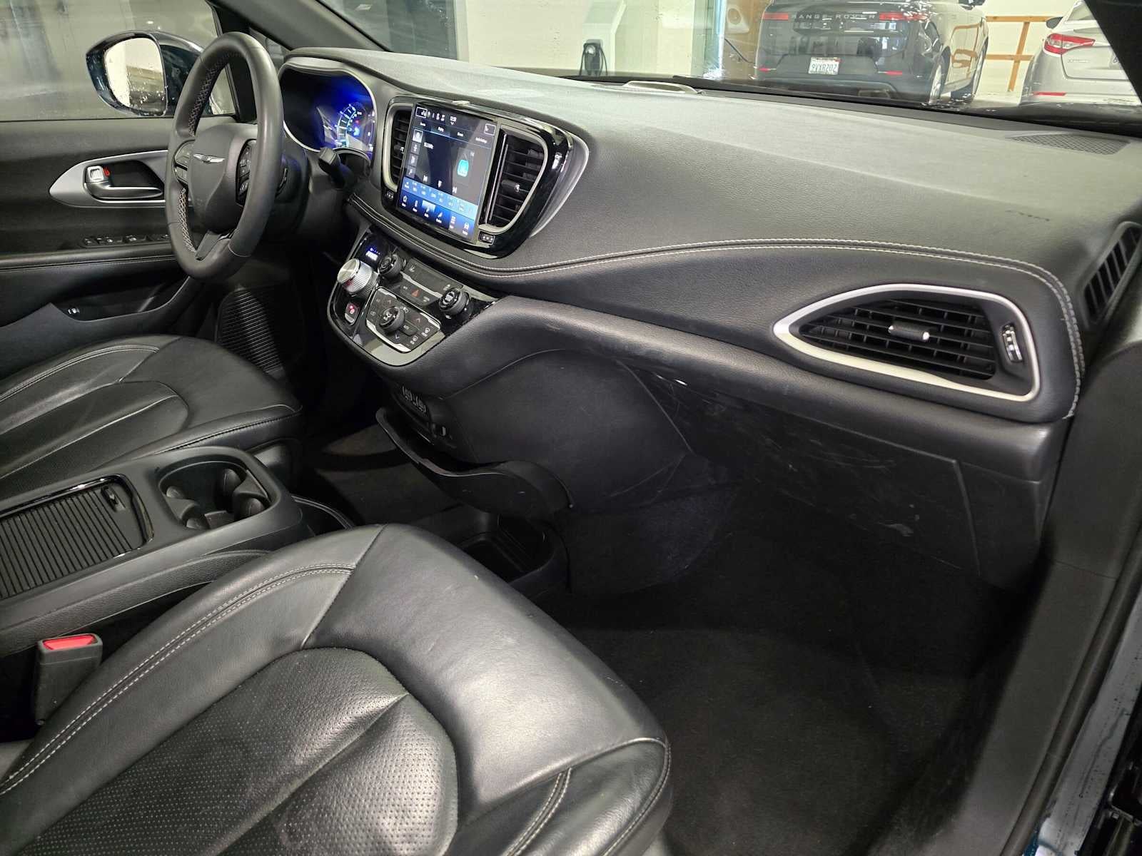 2022 Chrysler Pacifica Hybrid Touring L