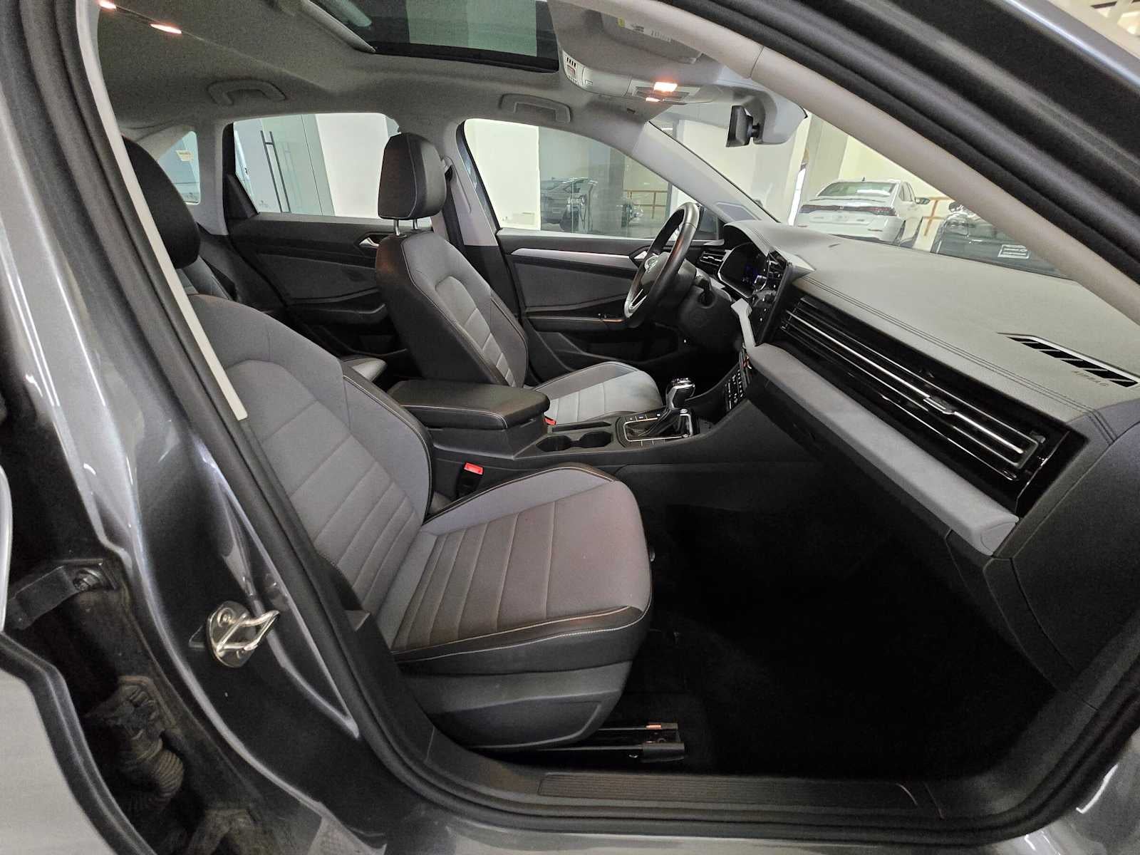 2025 Volkswagen Jetta SE