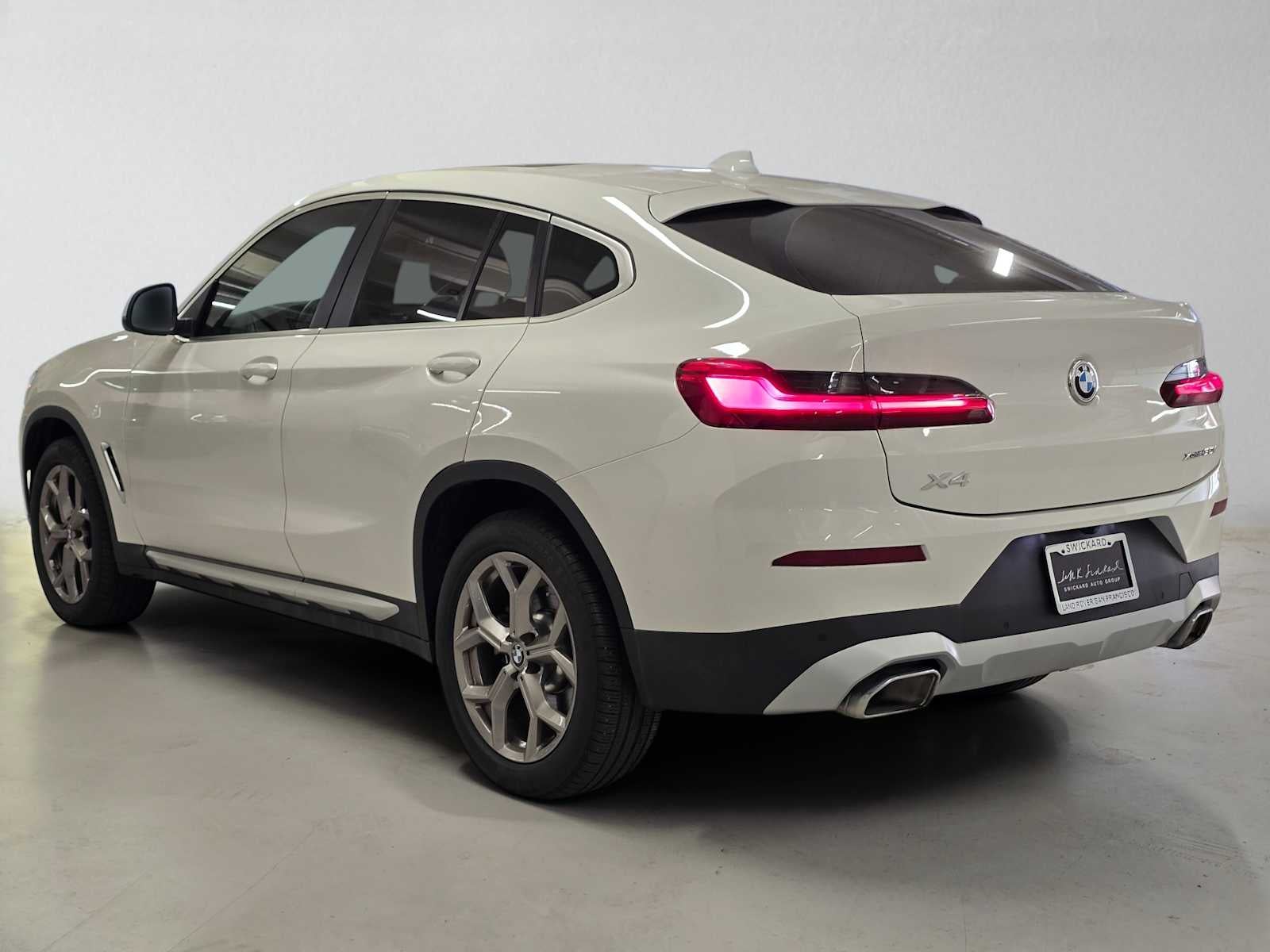2025 BMW X4 xDrive30i xDrive30i
