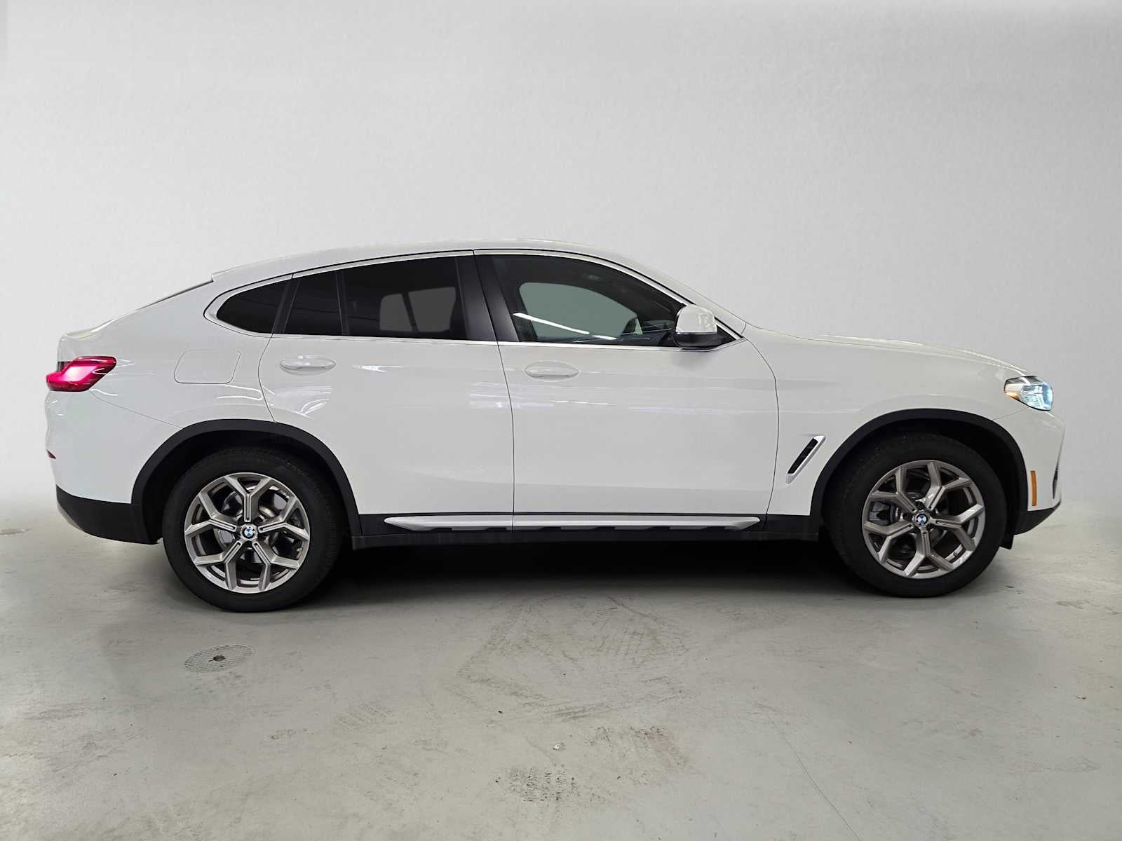 2025 BMW X4 xDrive30i xDrive30i