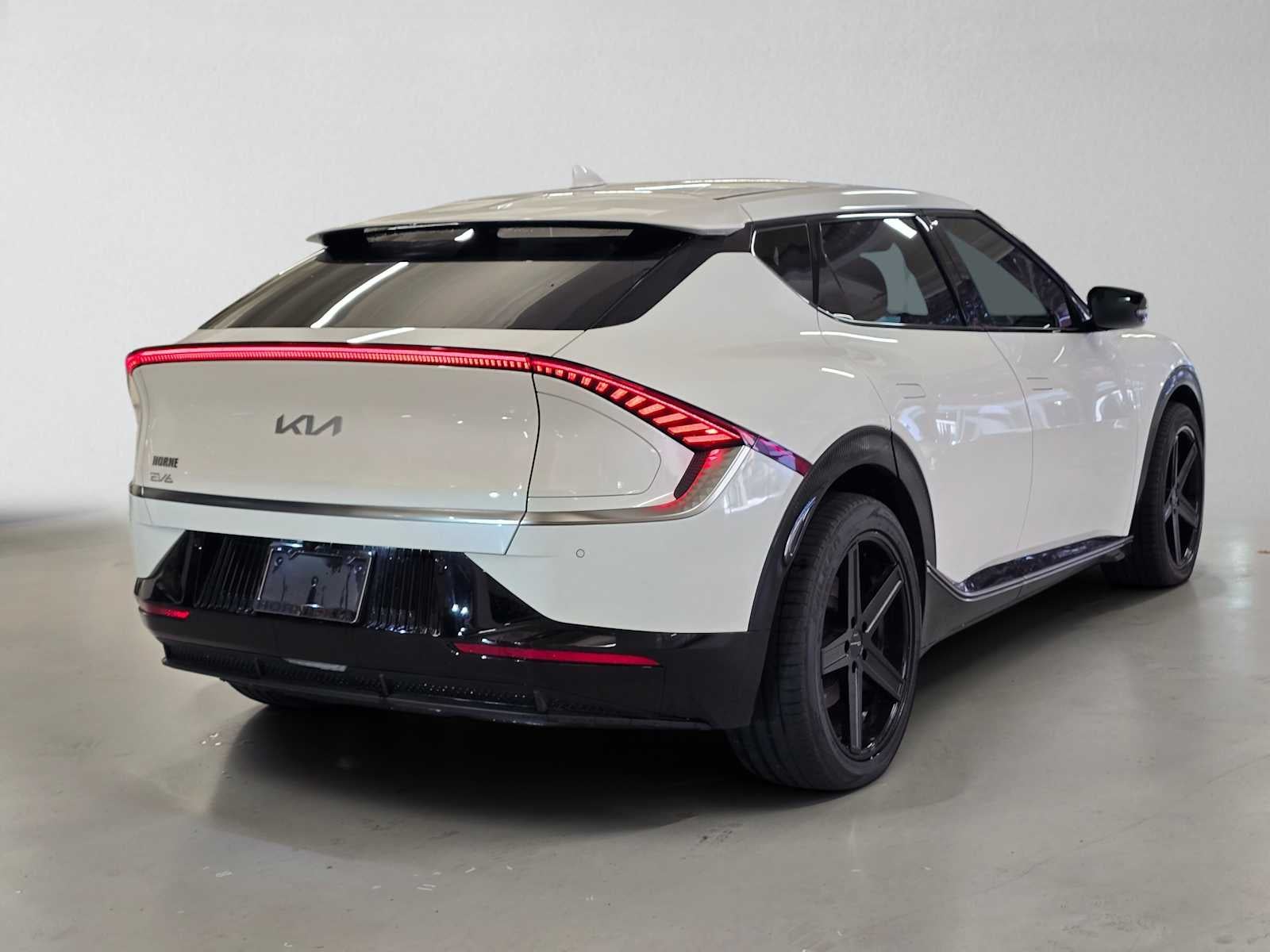 2023 Kia EV6 Wind