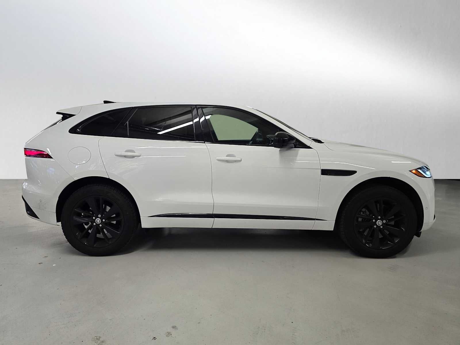 2026 Jaguar F-PACE R-Dynamic S