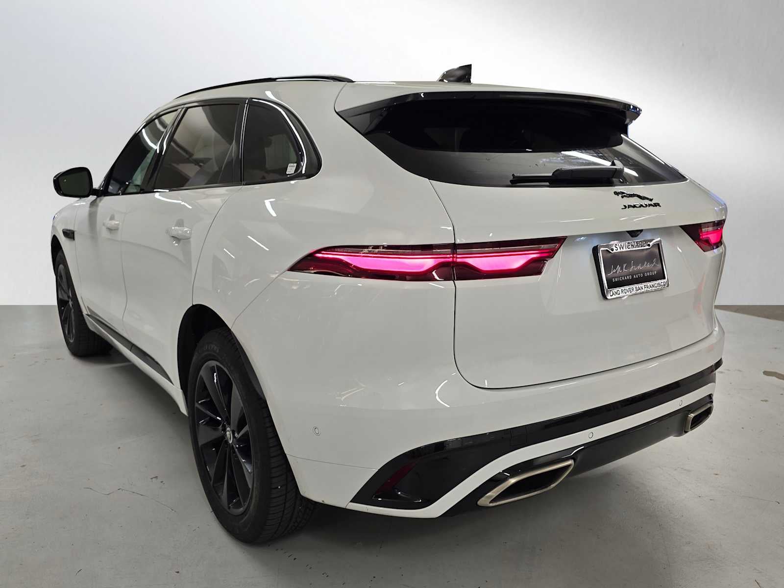 2025 Jaguar F-PACE R-Dynamic S