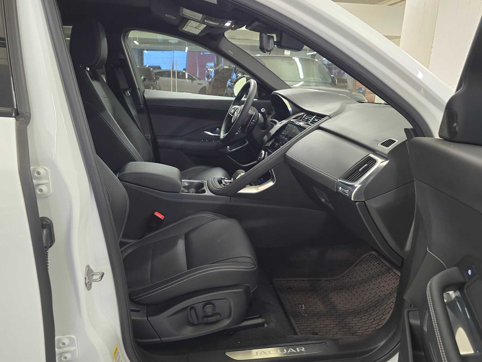 2024 Jaguar E-PACE R-Dynamic SE