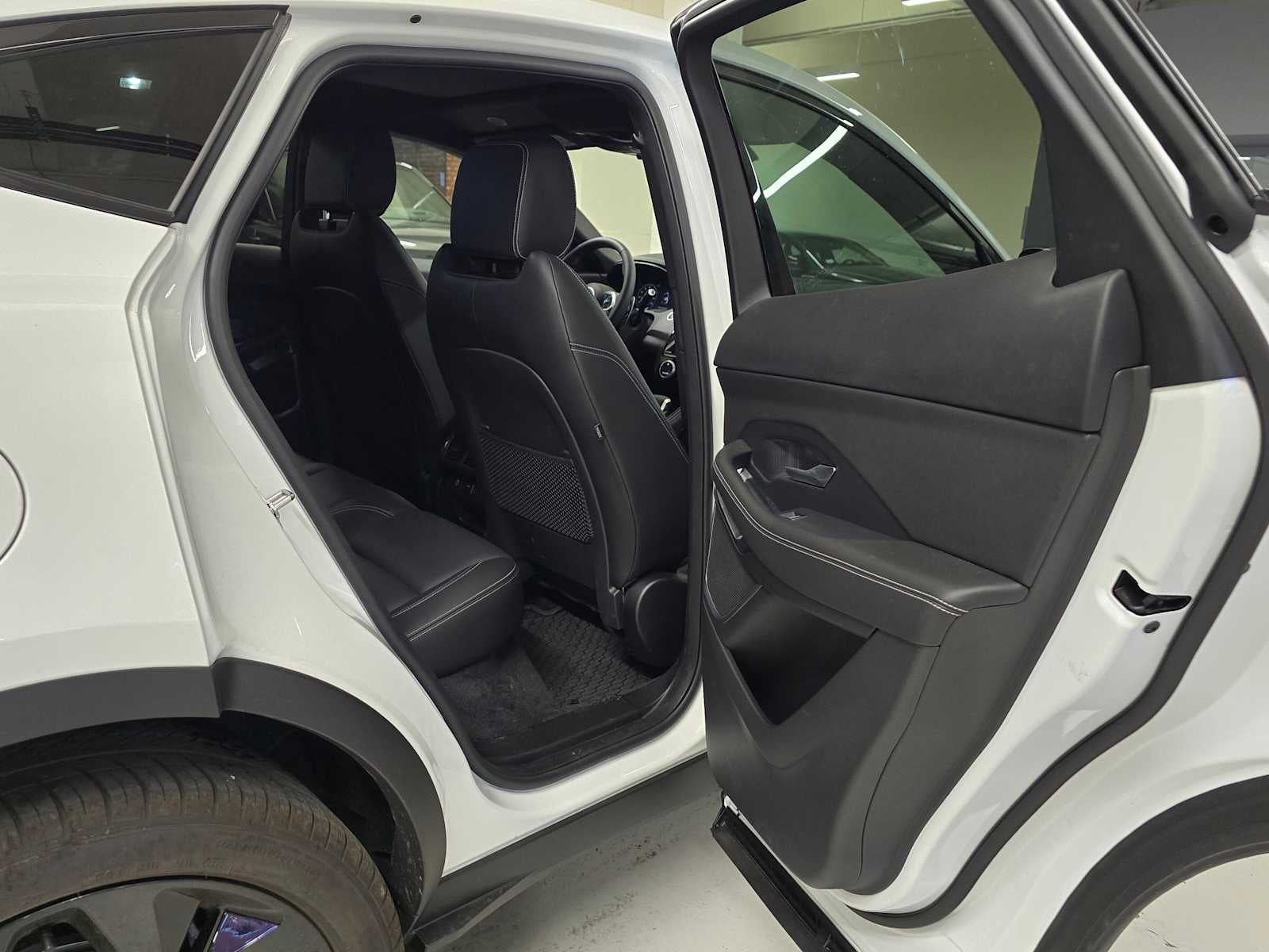 2024 Jaguar E-PACE R-Dynamic SE