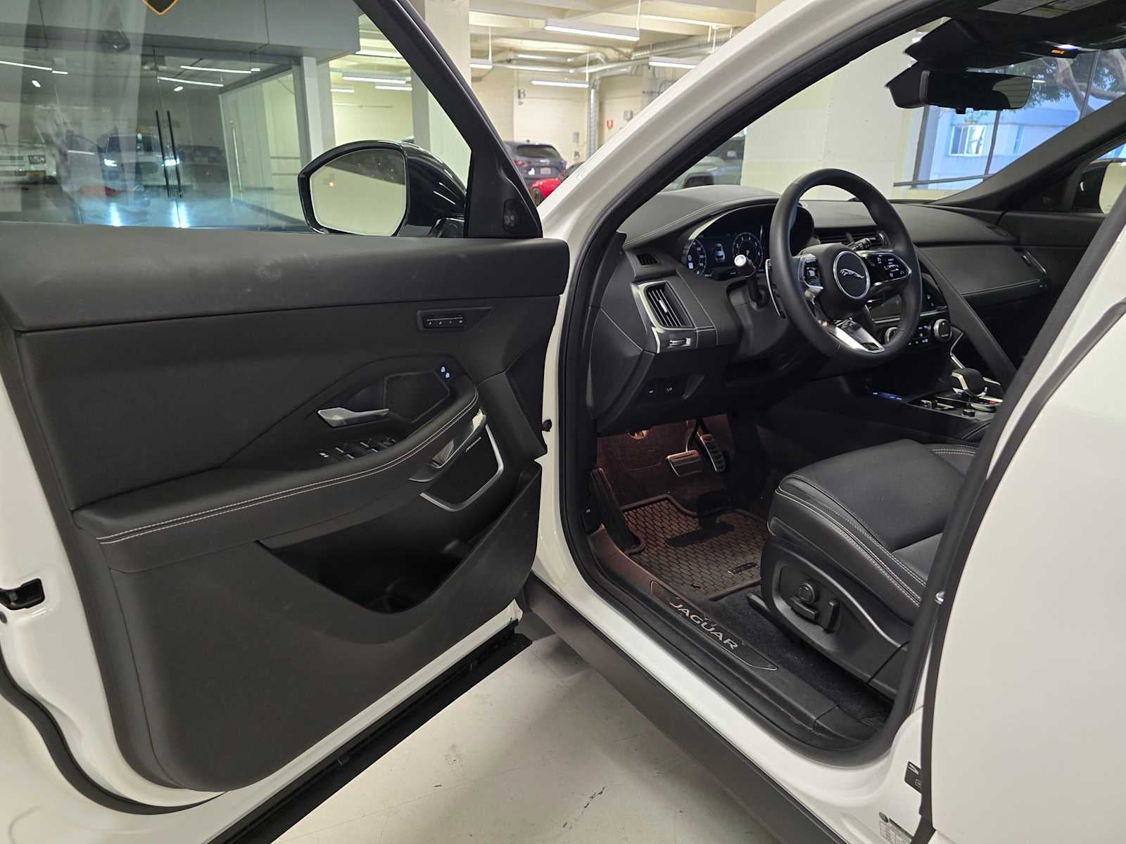 2024 Jaguar E-PACE R-Dynamic SE