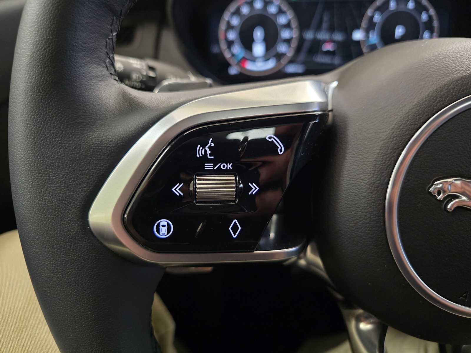 2024 Jaguar E-PACE R-Dynamic SE