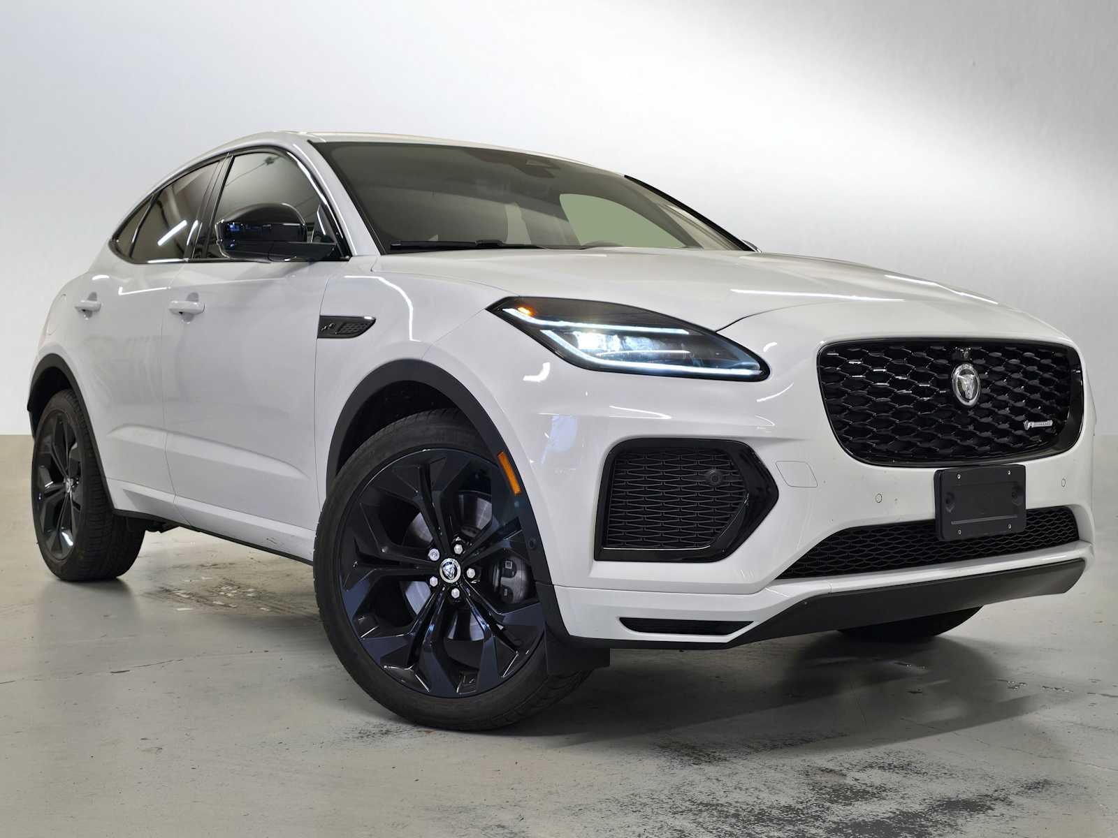 2024 Jaguar E-PACE R-Dynamic SE