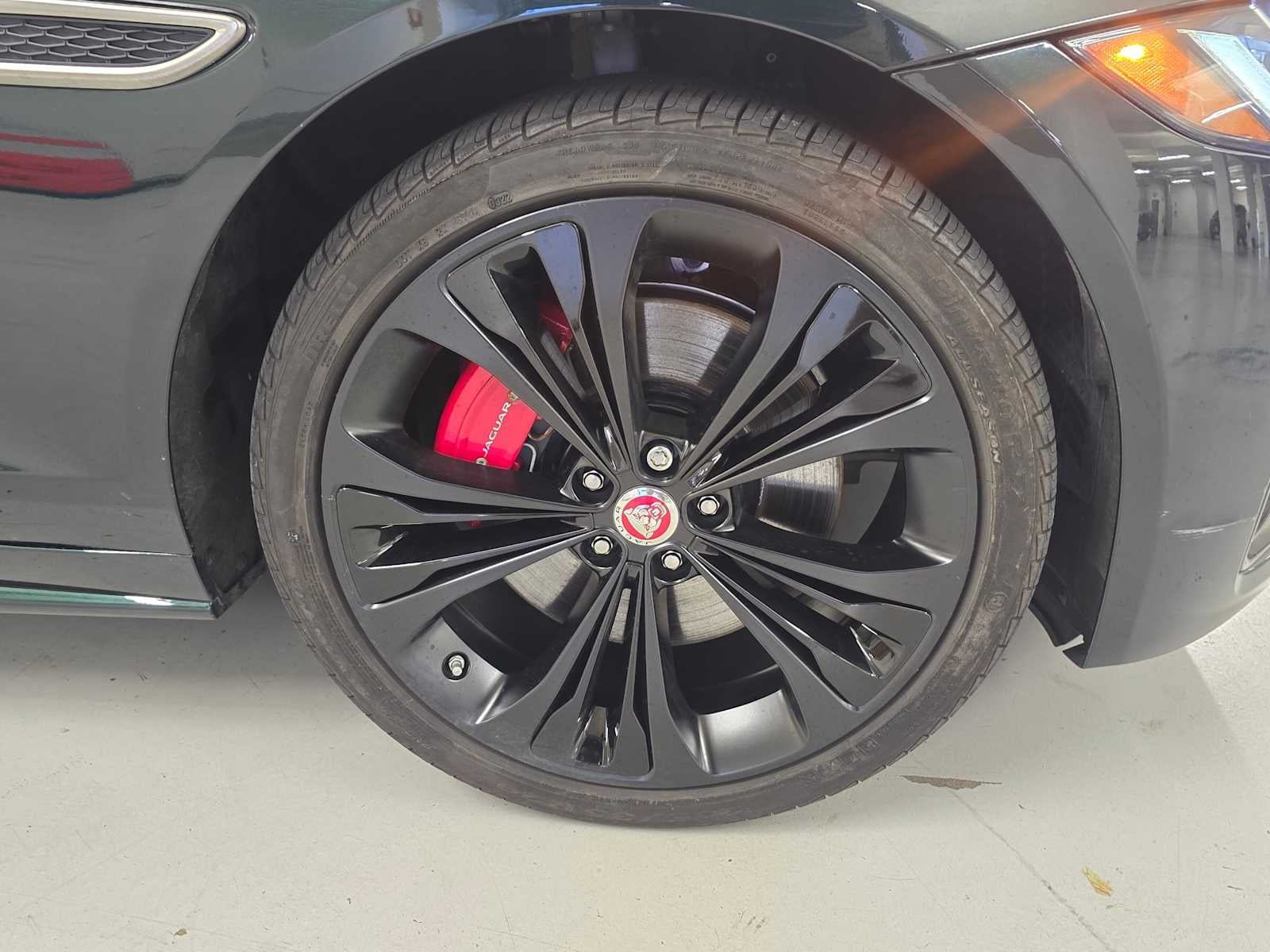 2023 Jaguar XF R-Dynamic SE