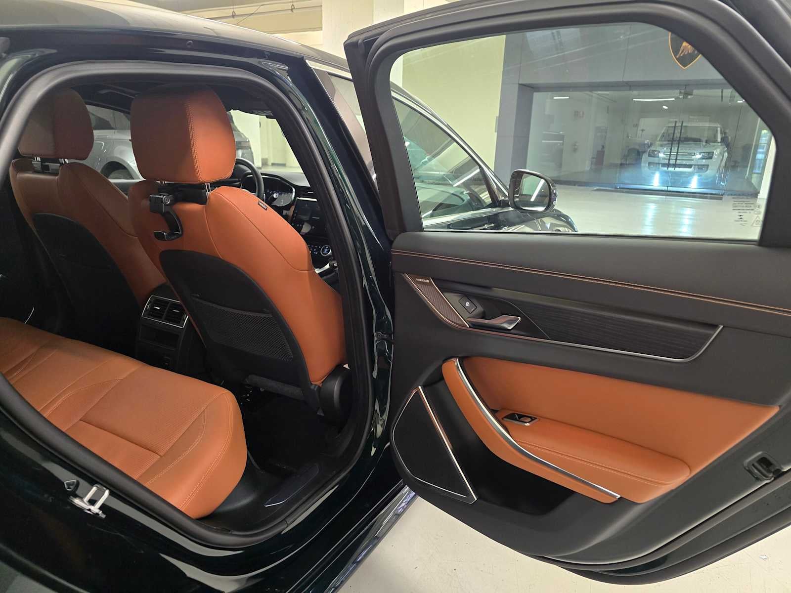 2023 Jaguar XF R-Dynamic SE