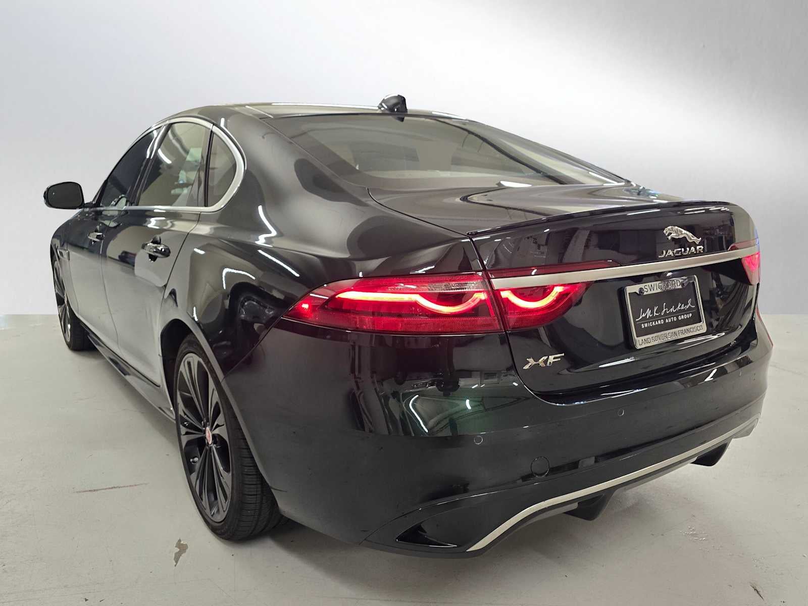 2023 Jaguar XF R-Dynamic SE