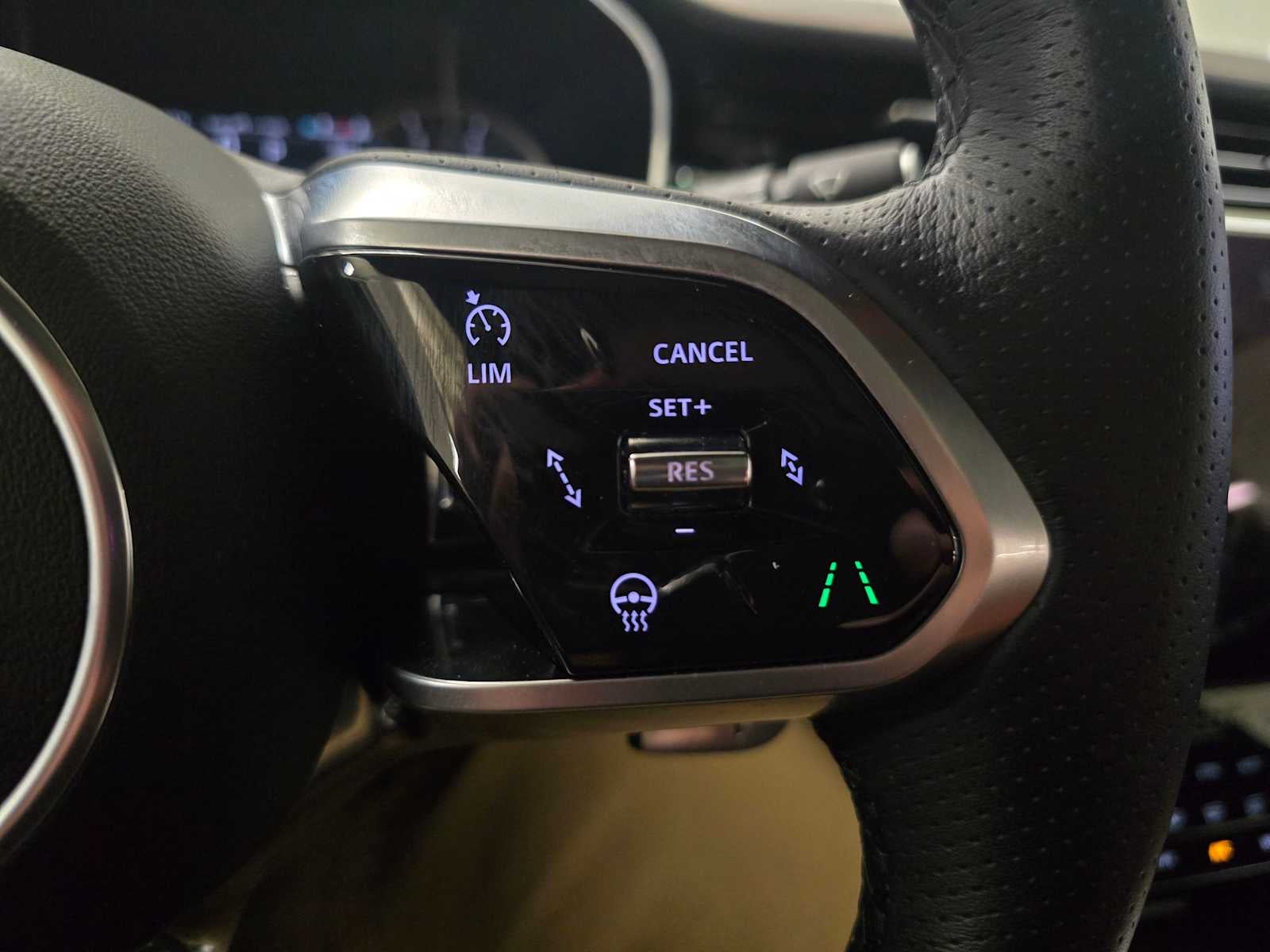 2023 Jaguar XF R-Dynamic SE