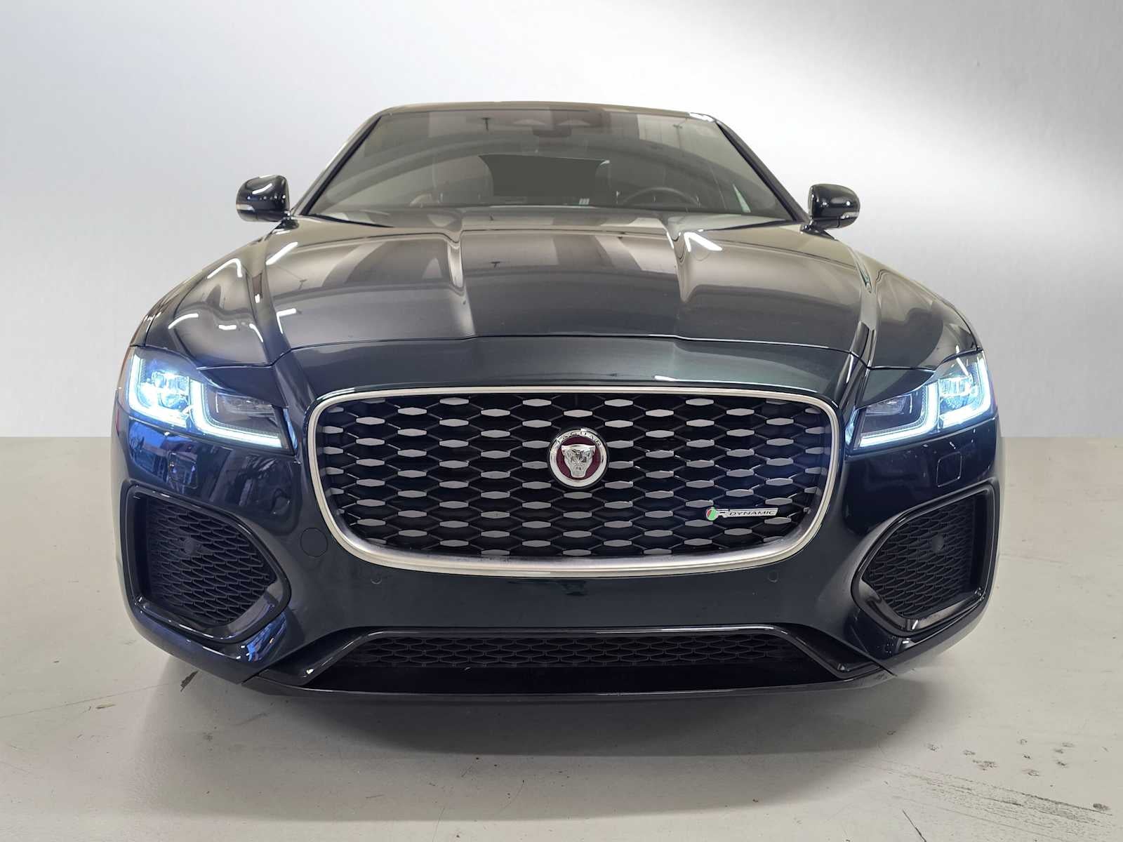 2023 Jaguar XF R-Dynamic SE