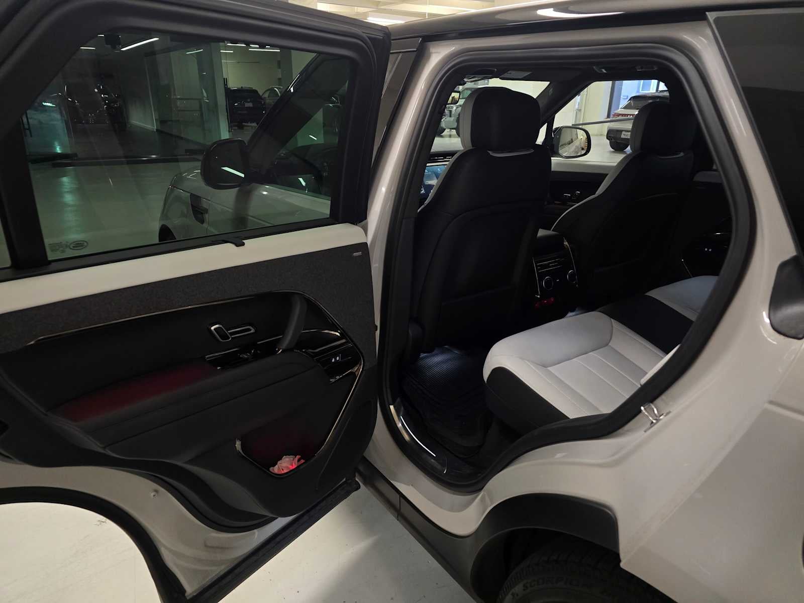 2025 Land Rover Range Rover Sport Autobiography