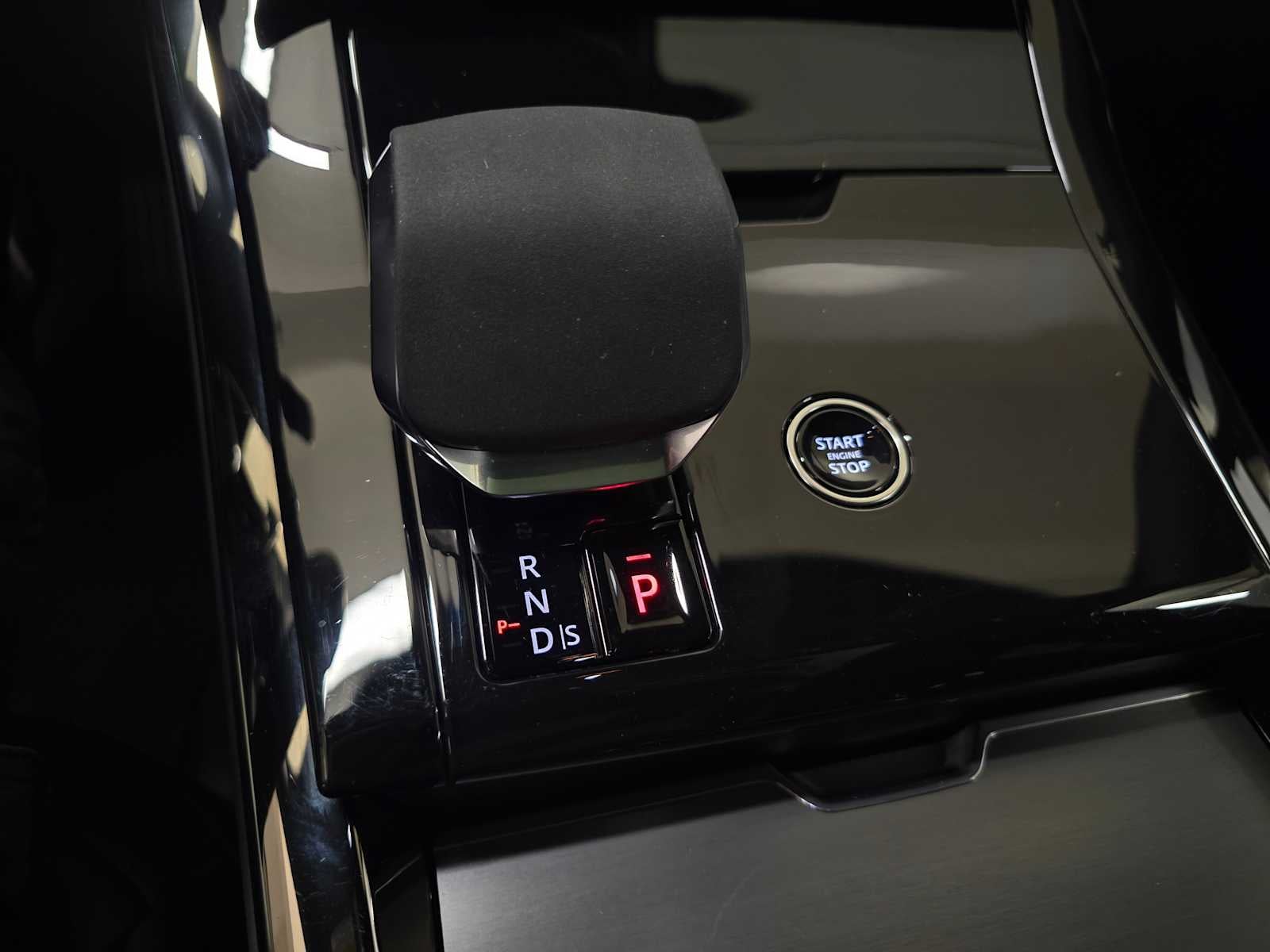 2025 Land Rover Range Rover Sport S
