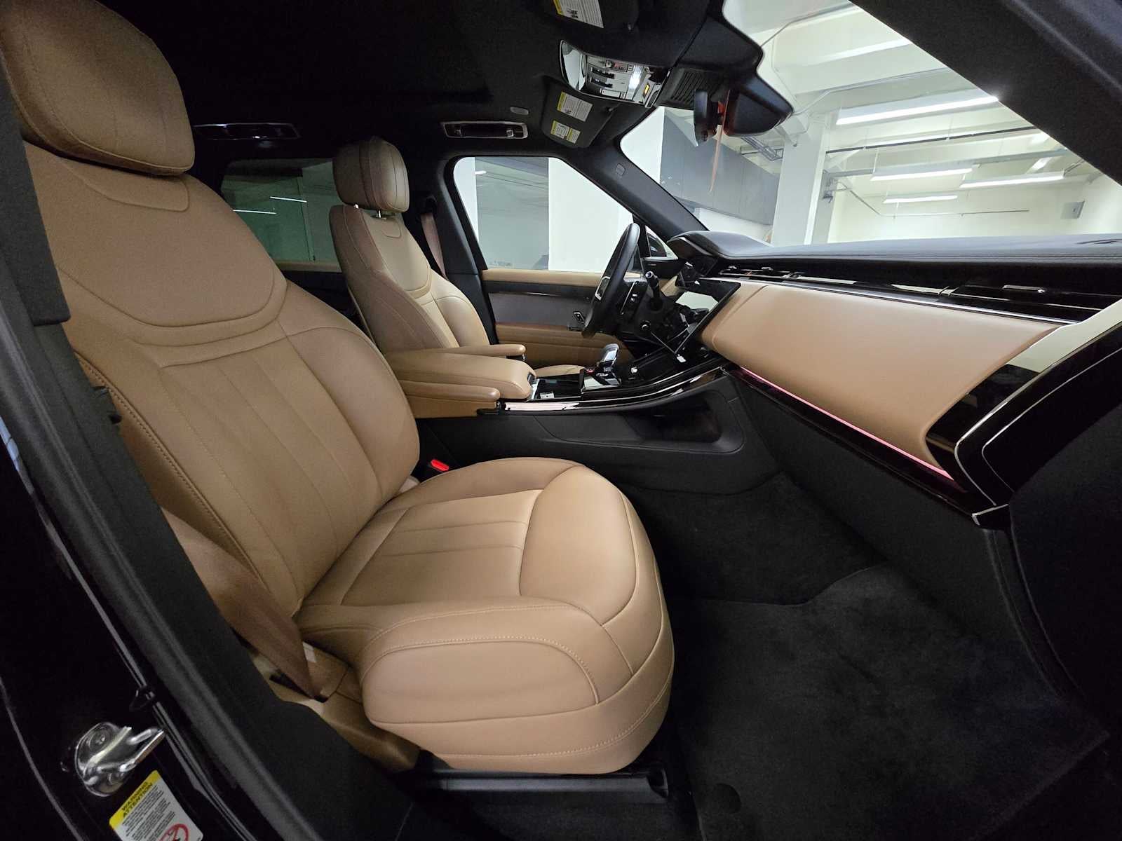 2025 Land Rover Range Rover Sport SE