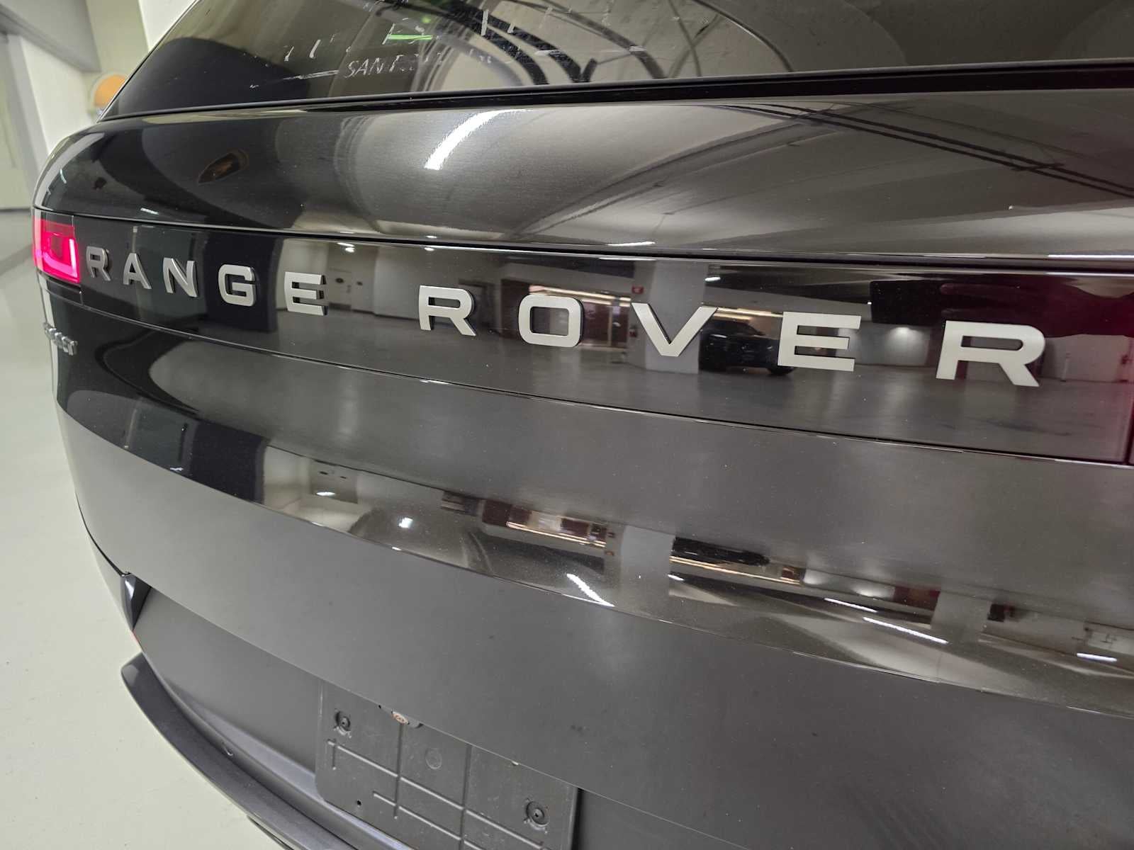 2025 Land Rover Range Rover Sport SE