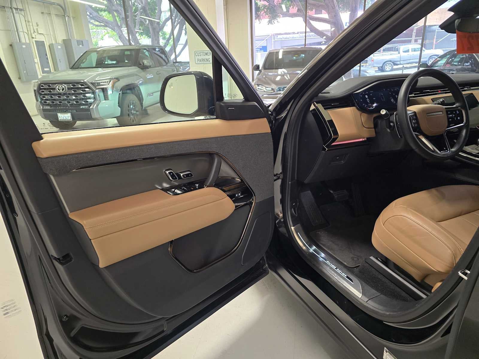 2025 Land Rover Range Rover Sport SE