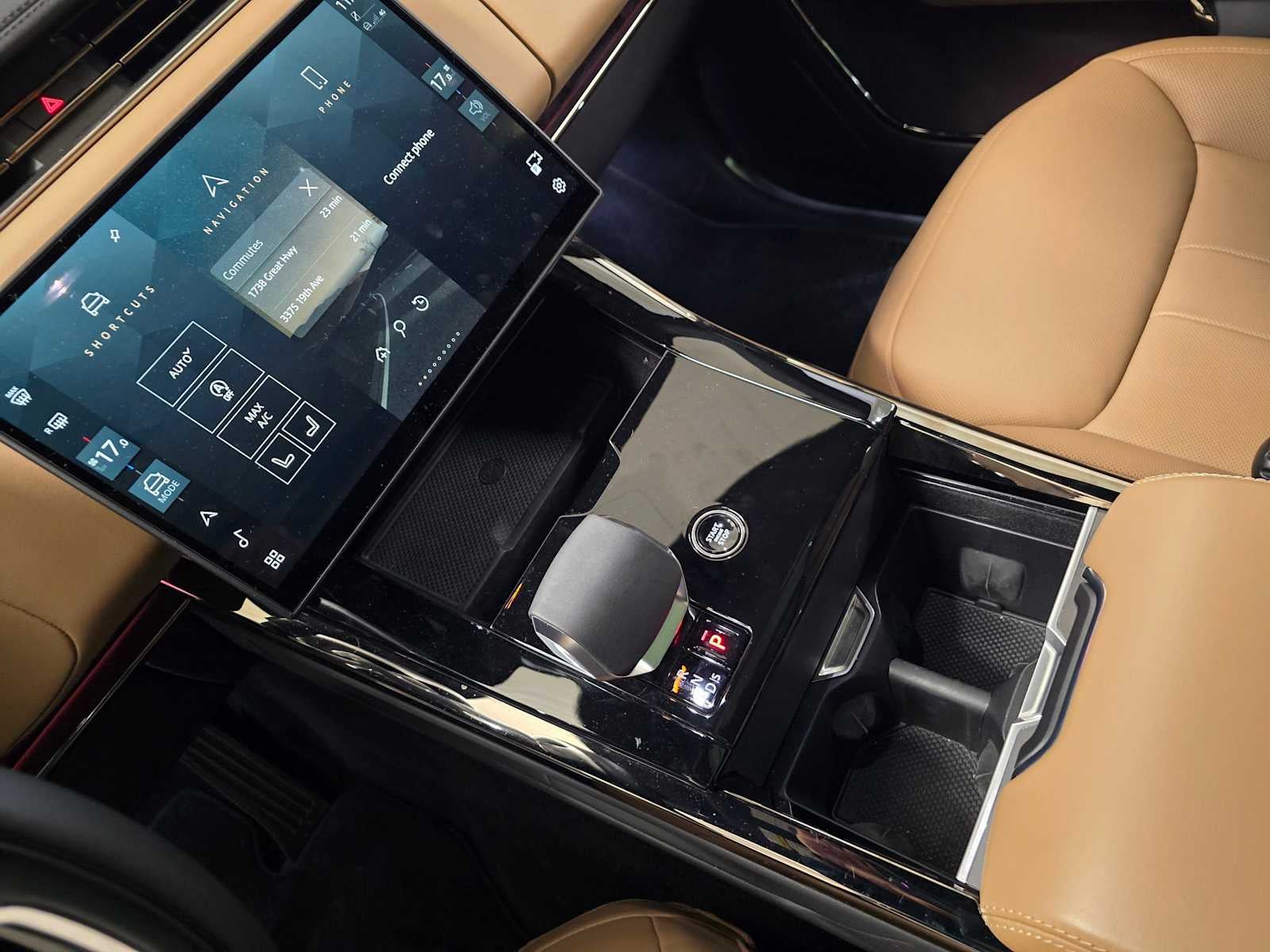 2025 Land Rover Range Rover Sport SE