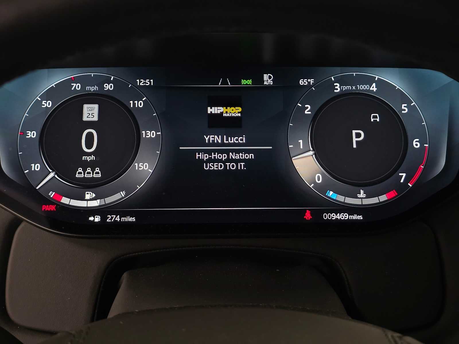 2025 Land Rover Range Rover Sport SE