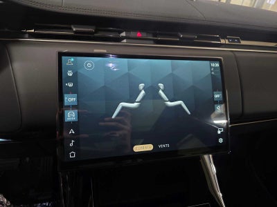 2026 Land Rover Range Rover Sport SE