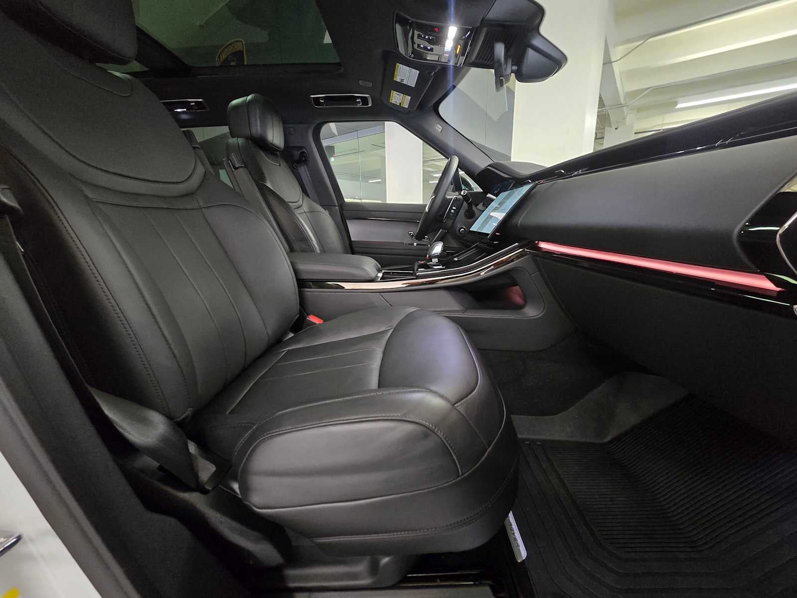 2025 Land Rover Range Rover Sport SE