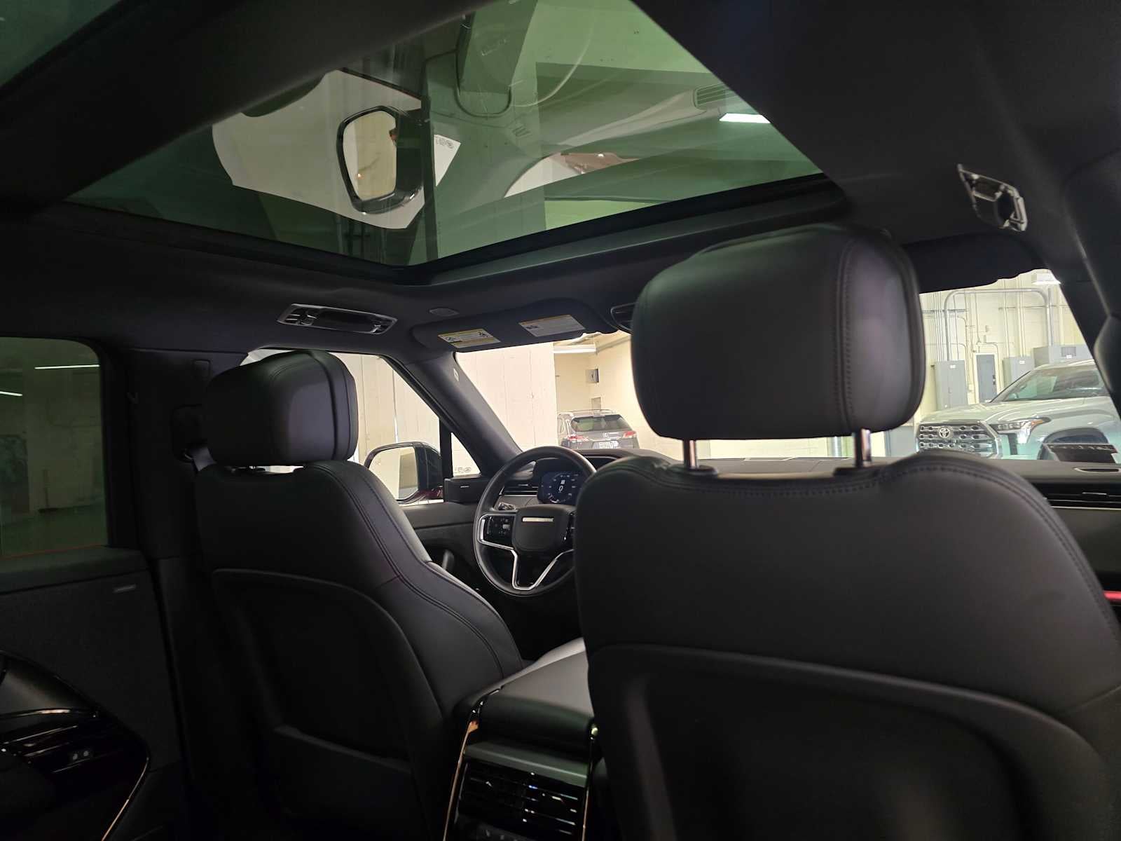 2025 Land Rover Range Rover Sport SE