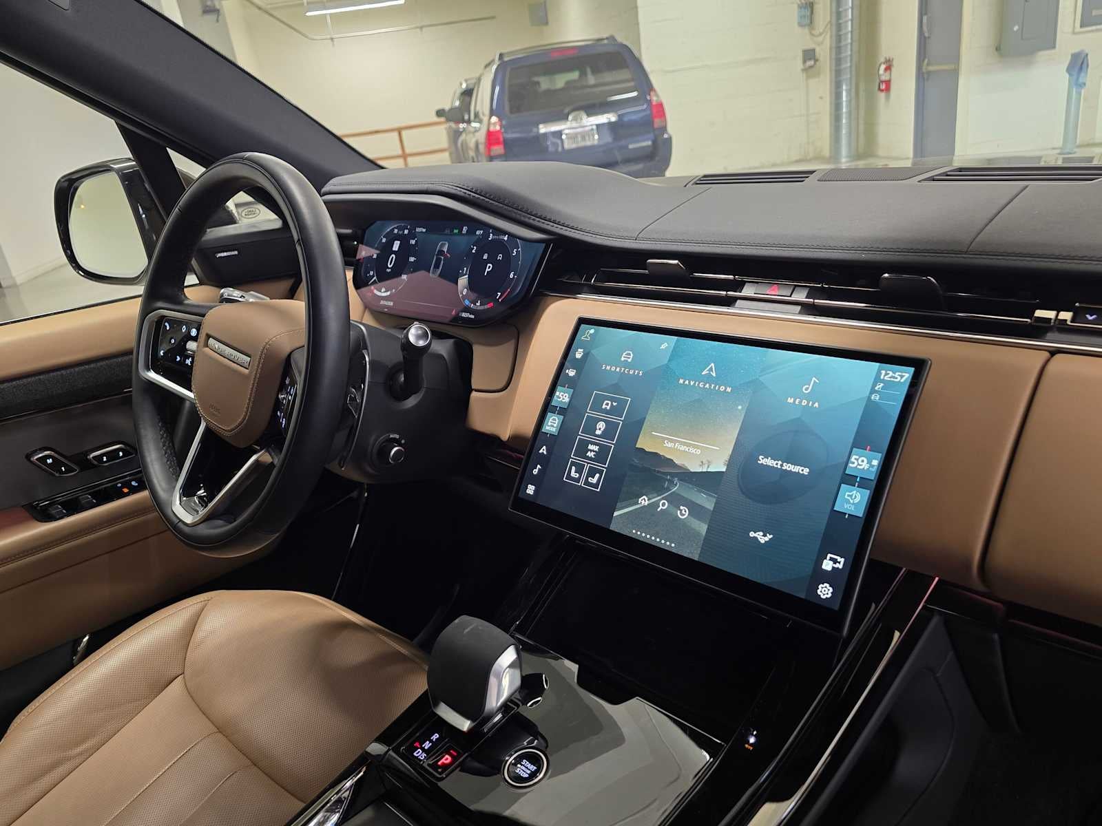 2025 Land Rover Range Rover Sport SE