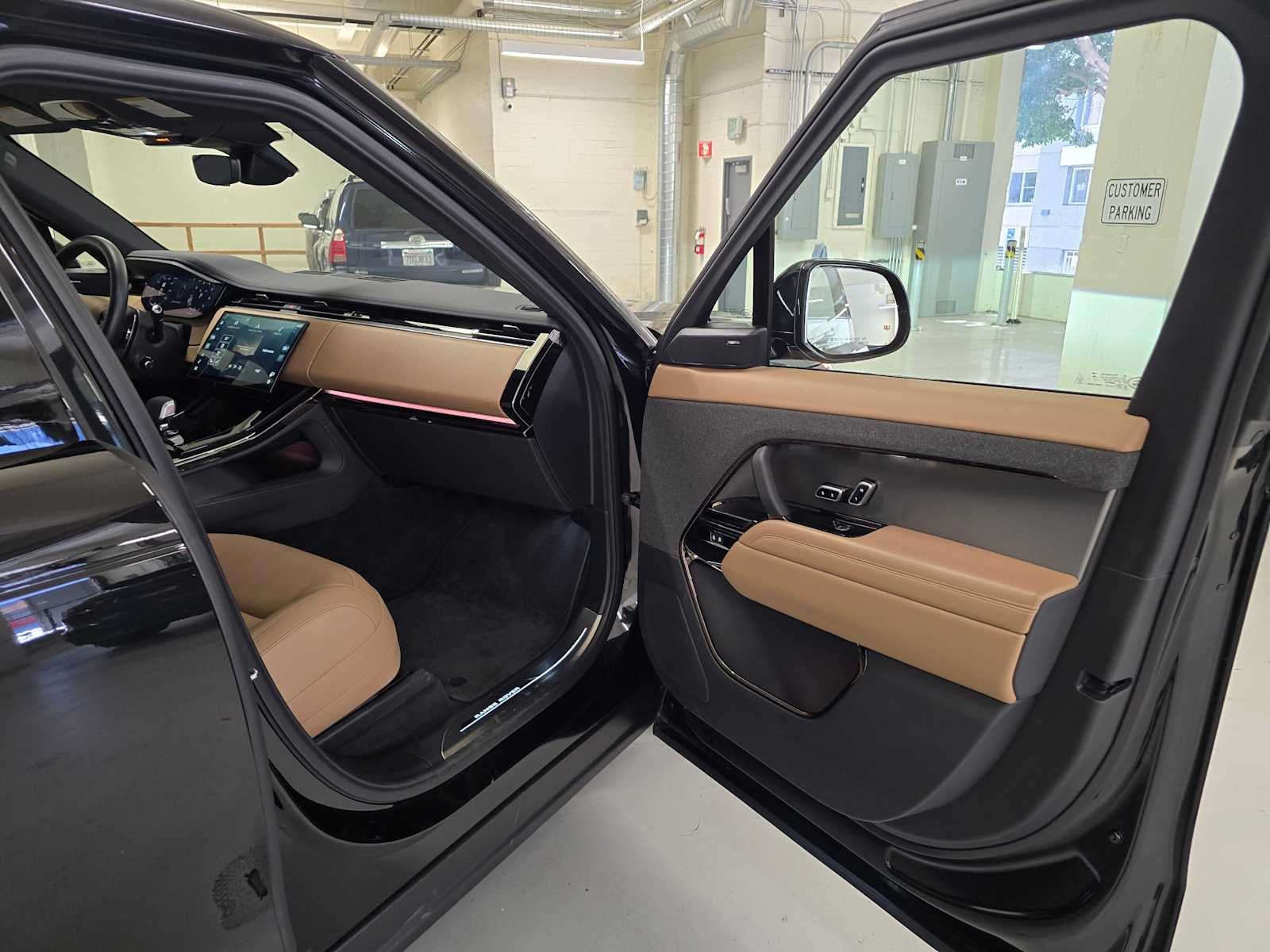 2025 Land Rover Range Rover Sport SE