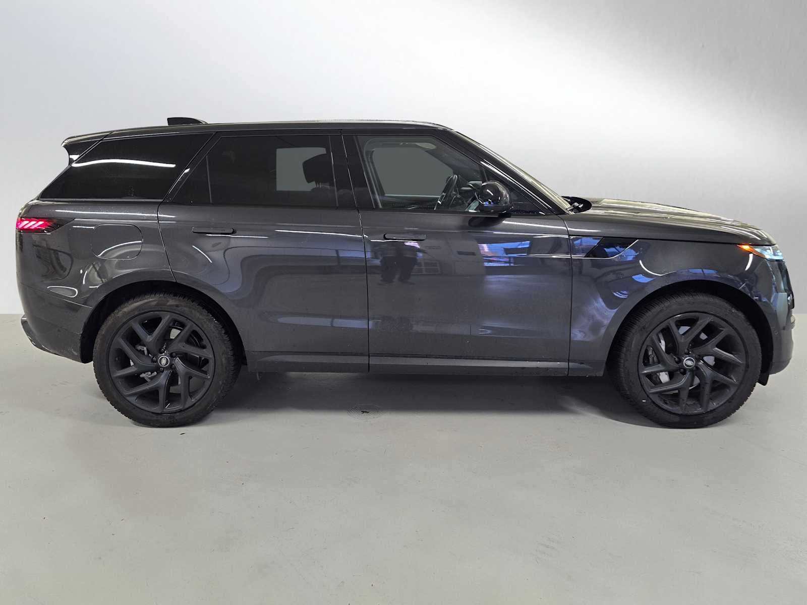 2023 Land Rover Range Rover Sport SE