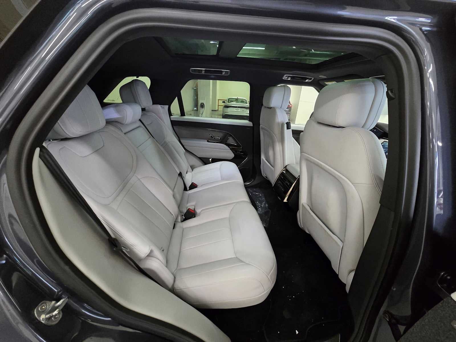 2025 Land Rover Range Rover Sport SE